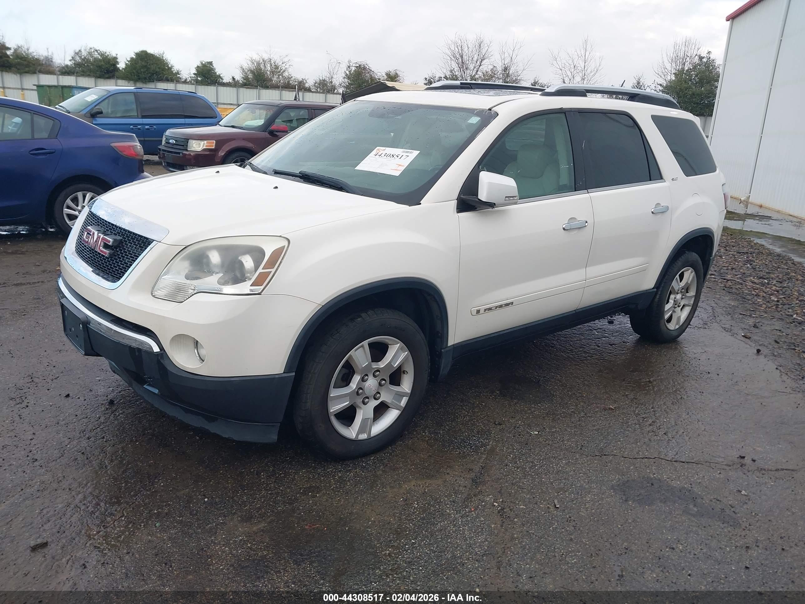 GMC ACADIA image 2