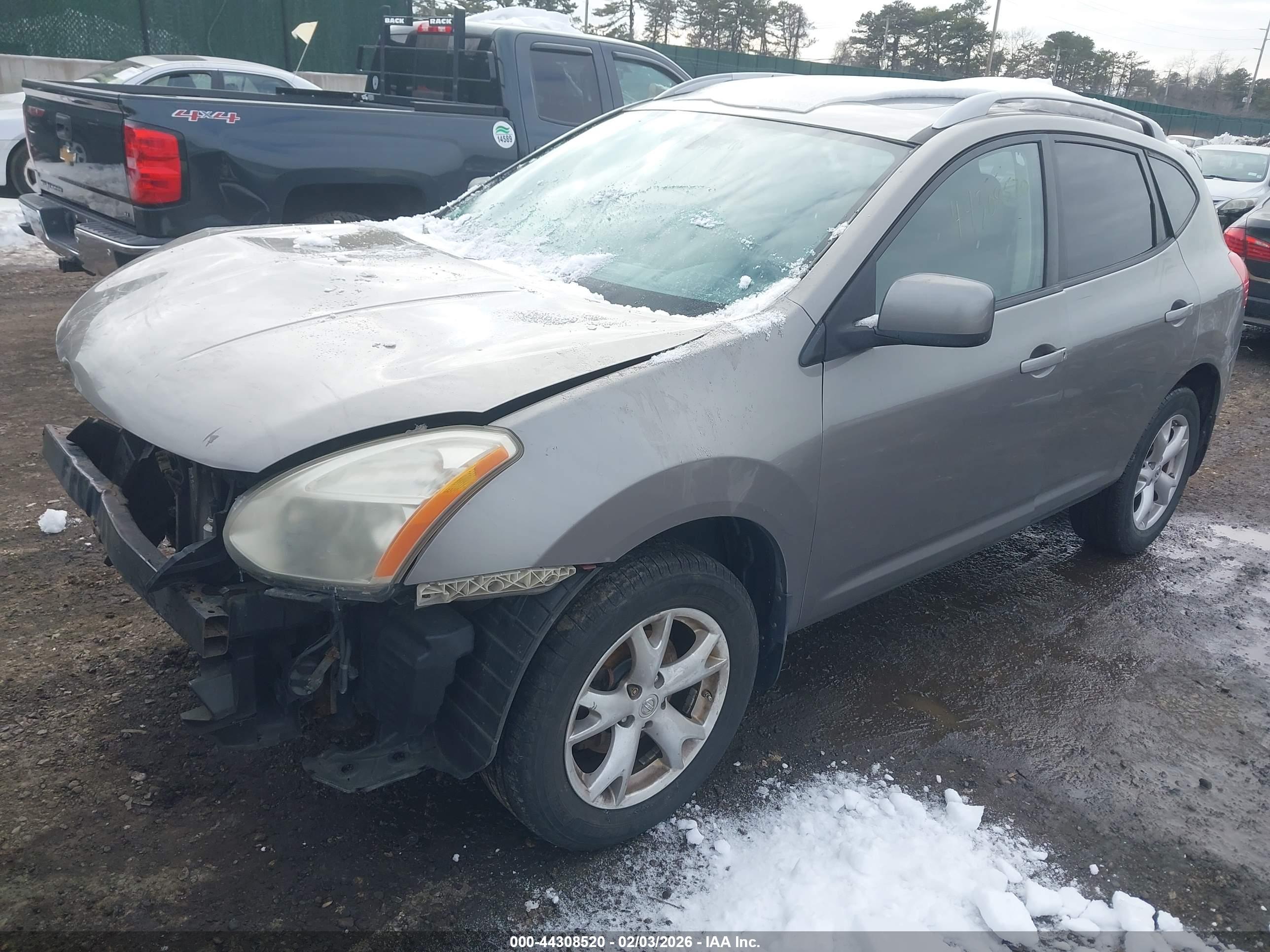 NISSAN ROGUE image 2