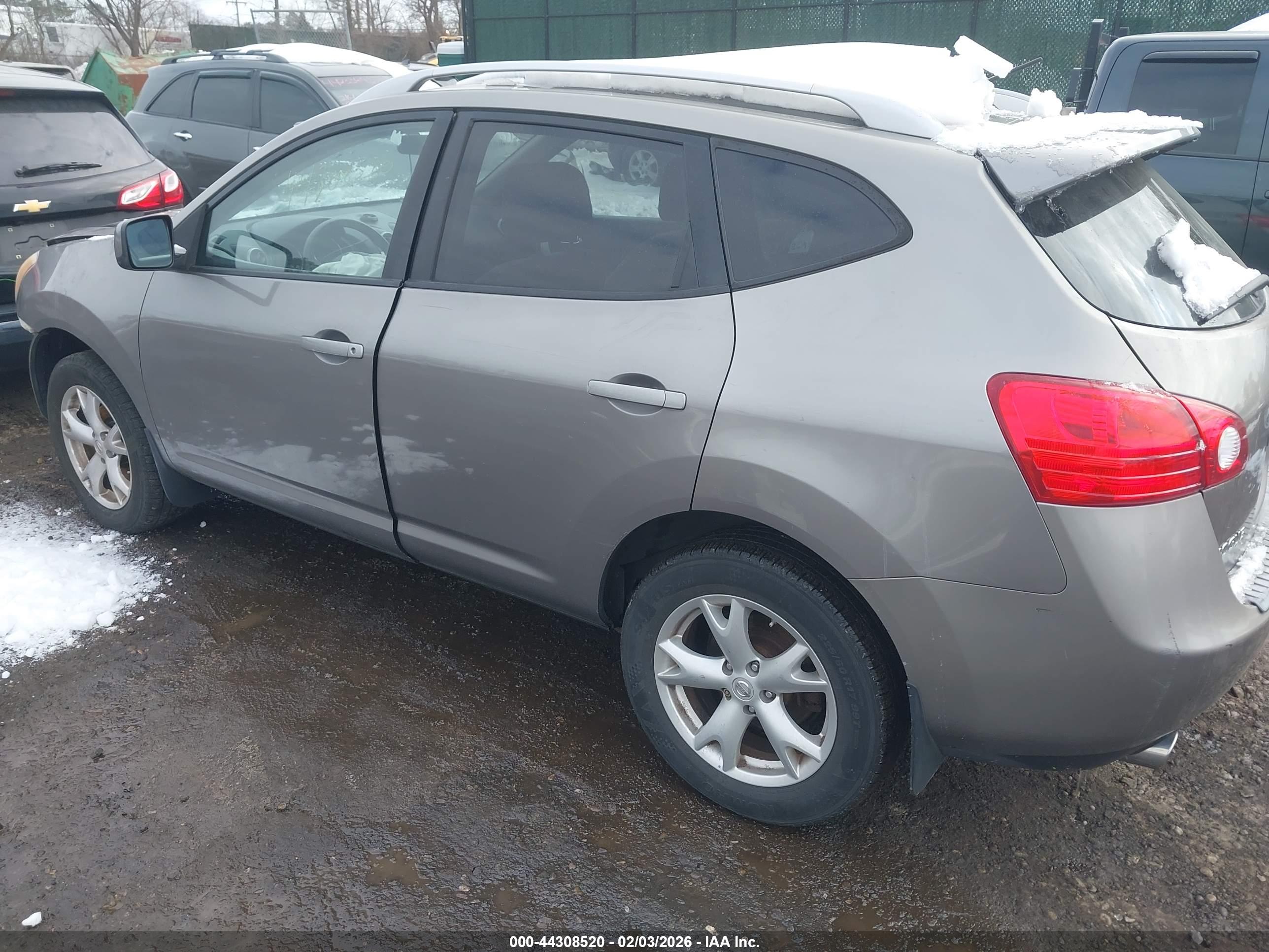NISSAN ROGUE image 3
