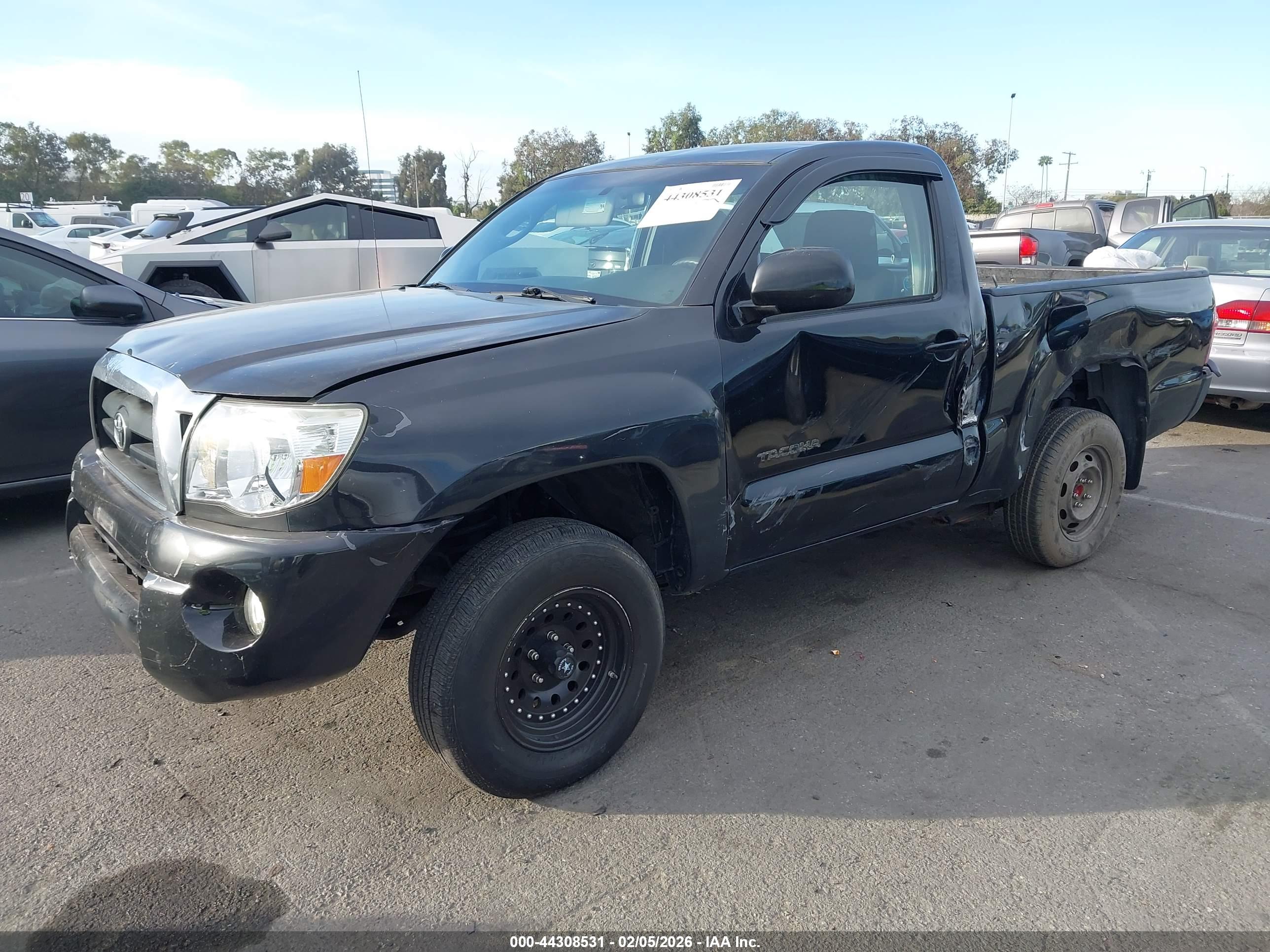 TOYOTA TACOMA image 2