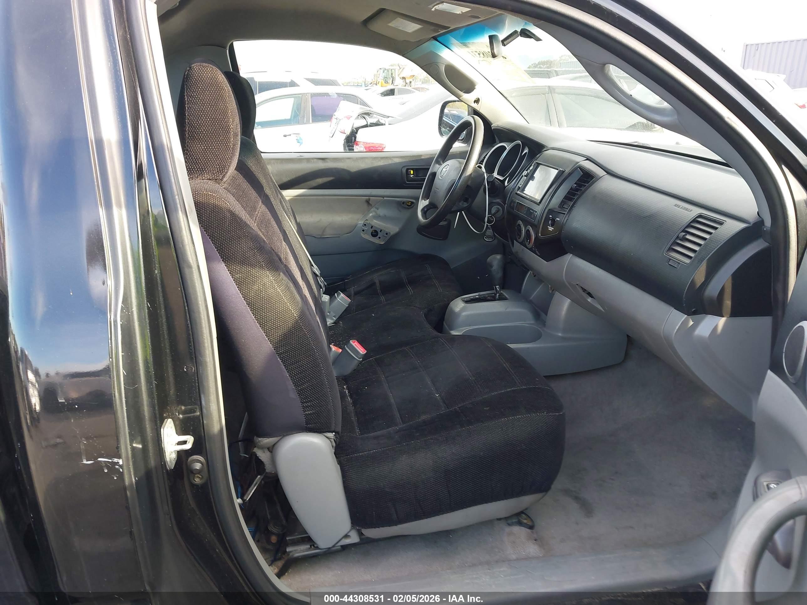 TOYOTA TACOMA image 5