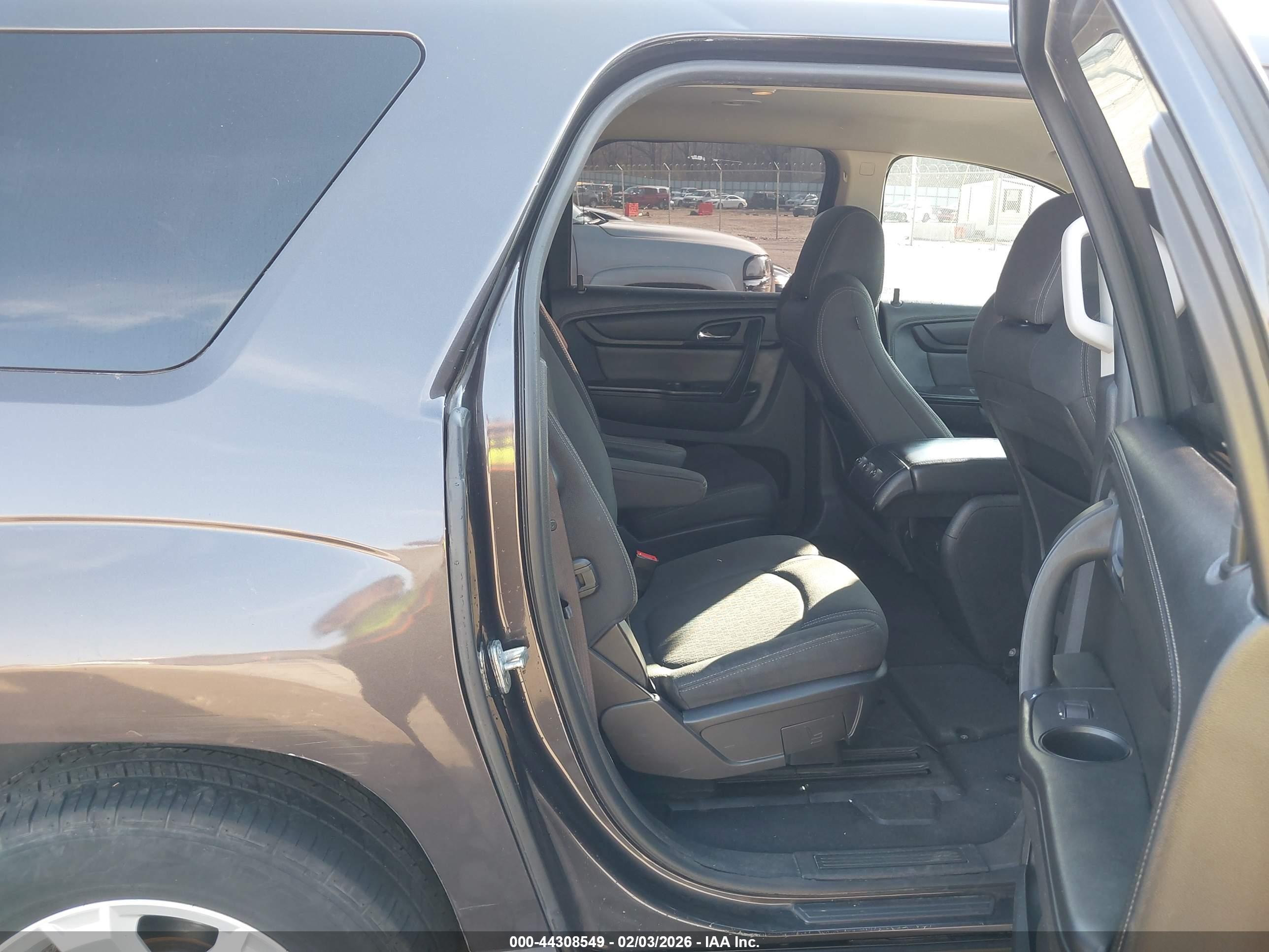 GMC ACADIA image 8