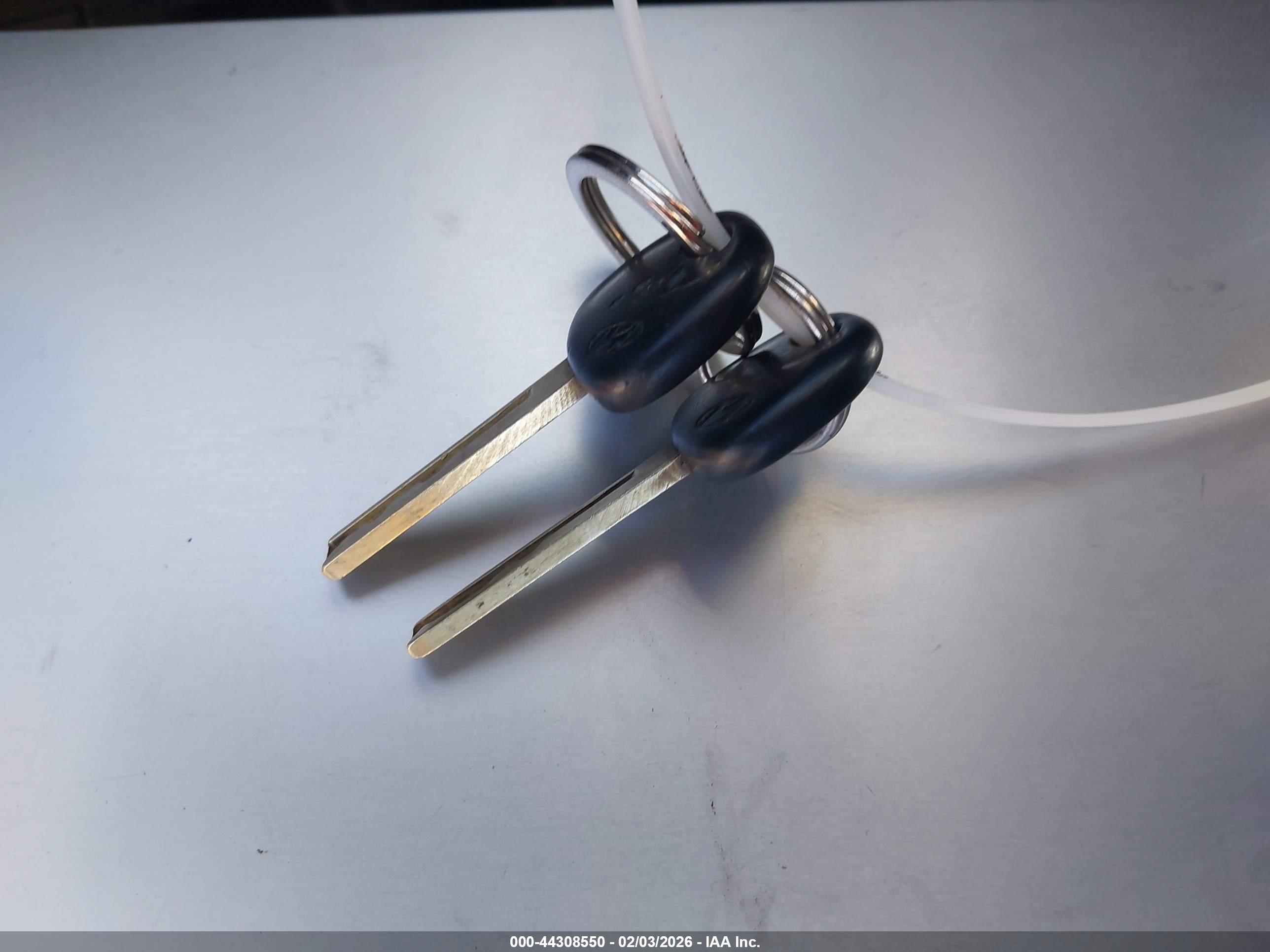 HYUNDAI ACCENT image 11