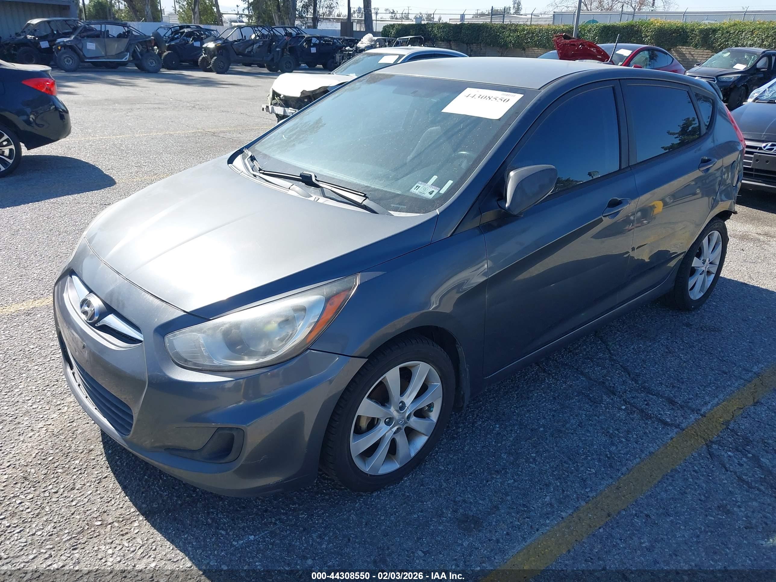 HYUNDAI ACCENT image 2