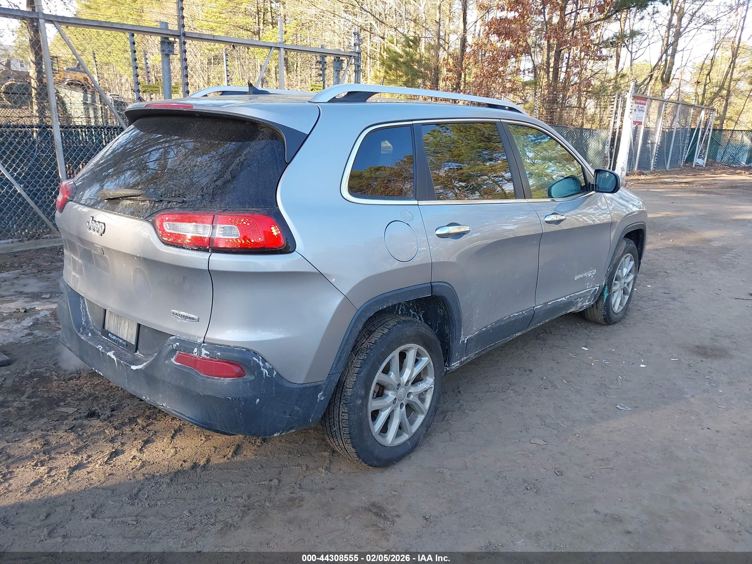 JEEP CHEROKEE image 4