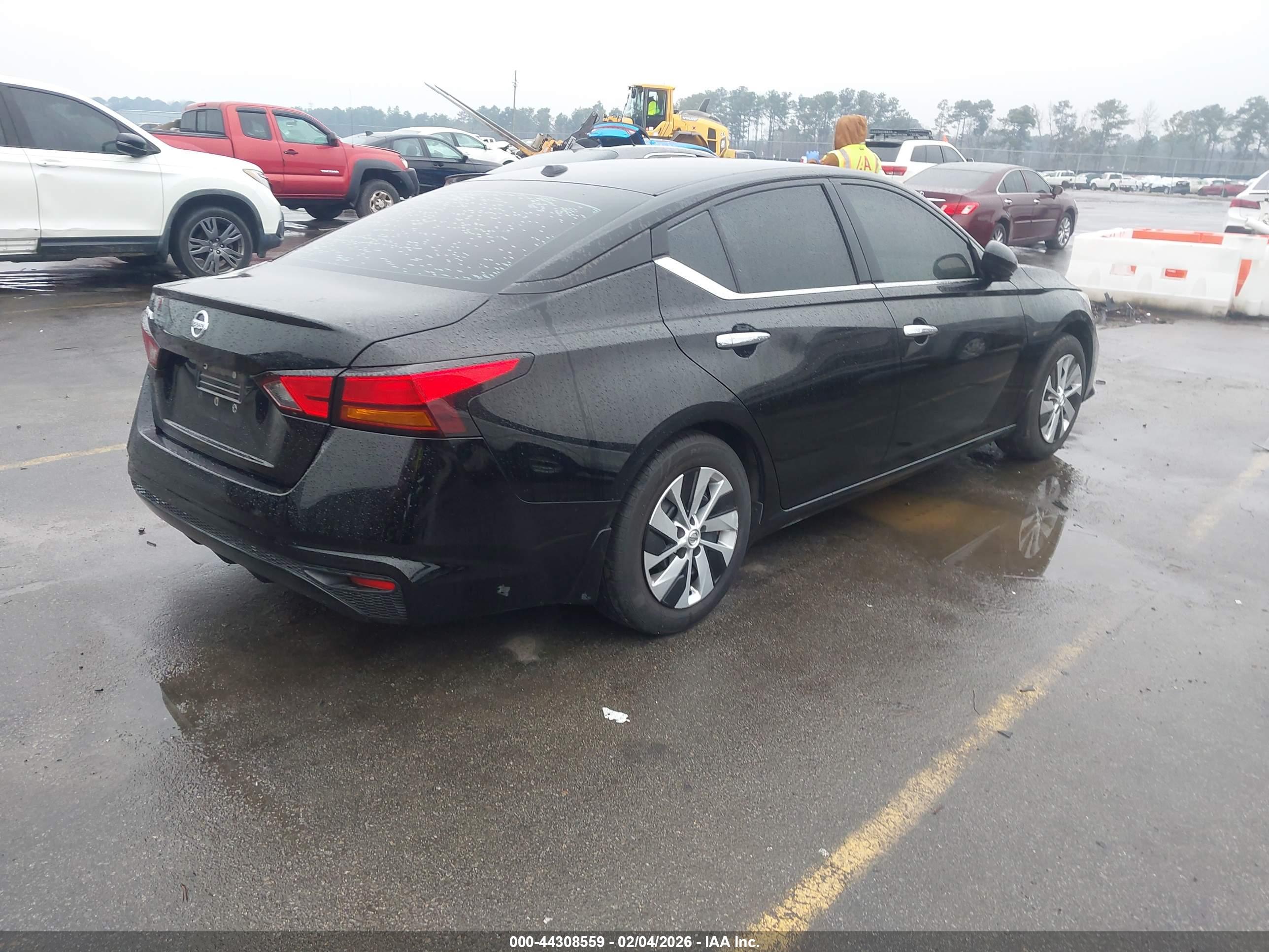 NISSAN ALTIMA image 4