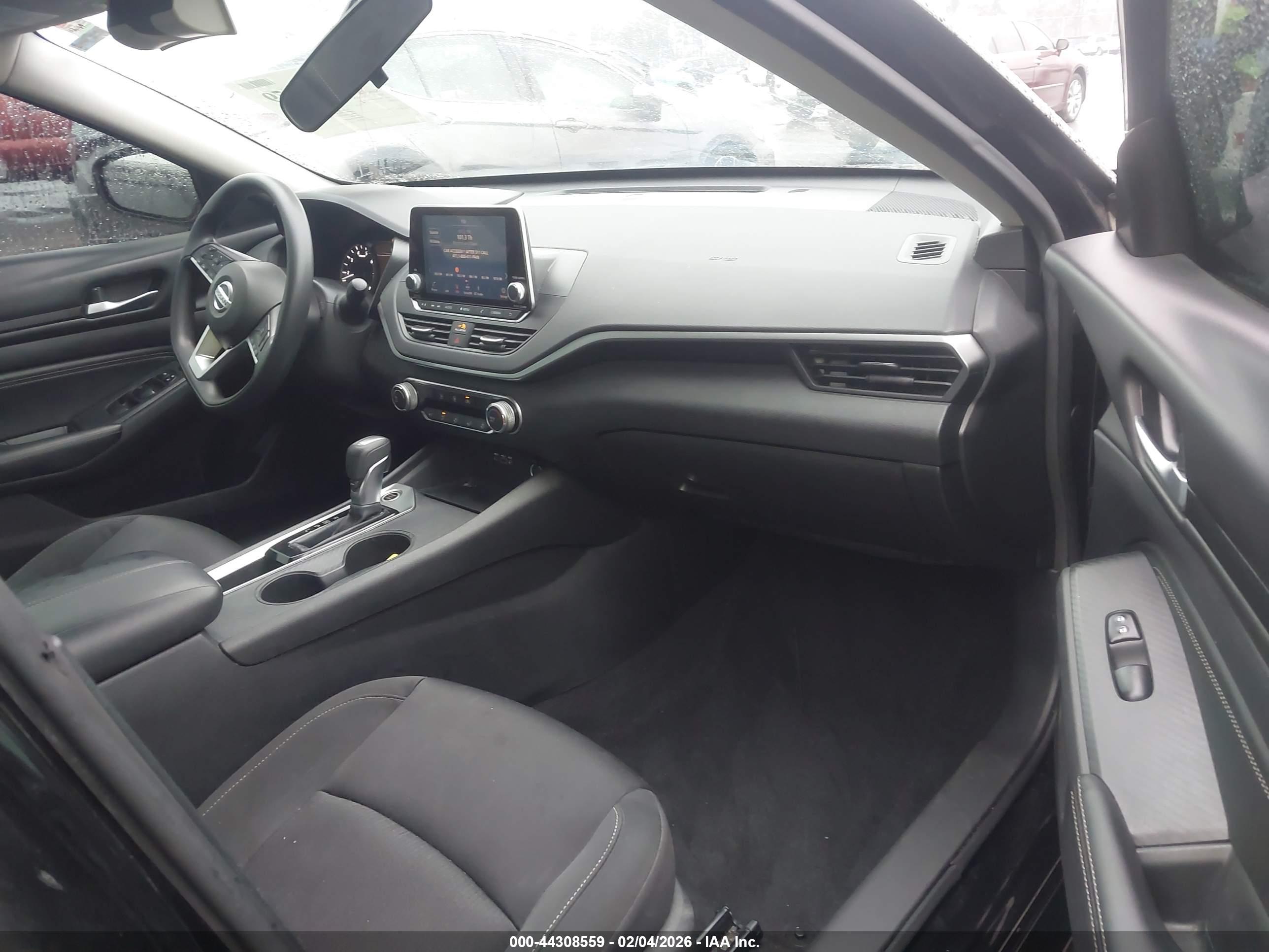 NISSAN ALTIMA image 5