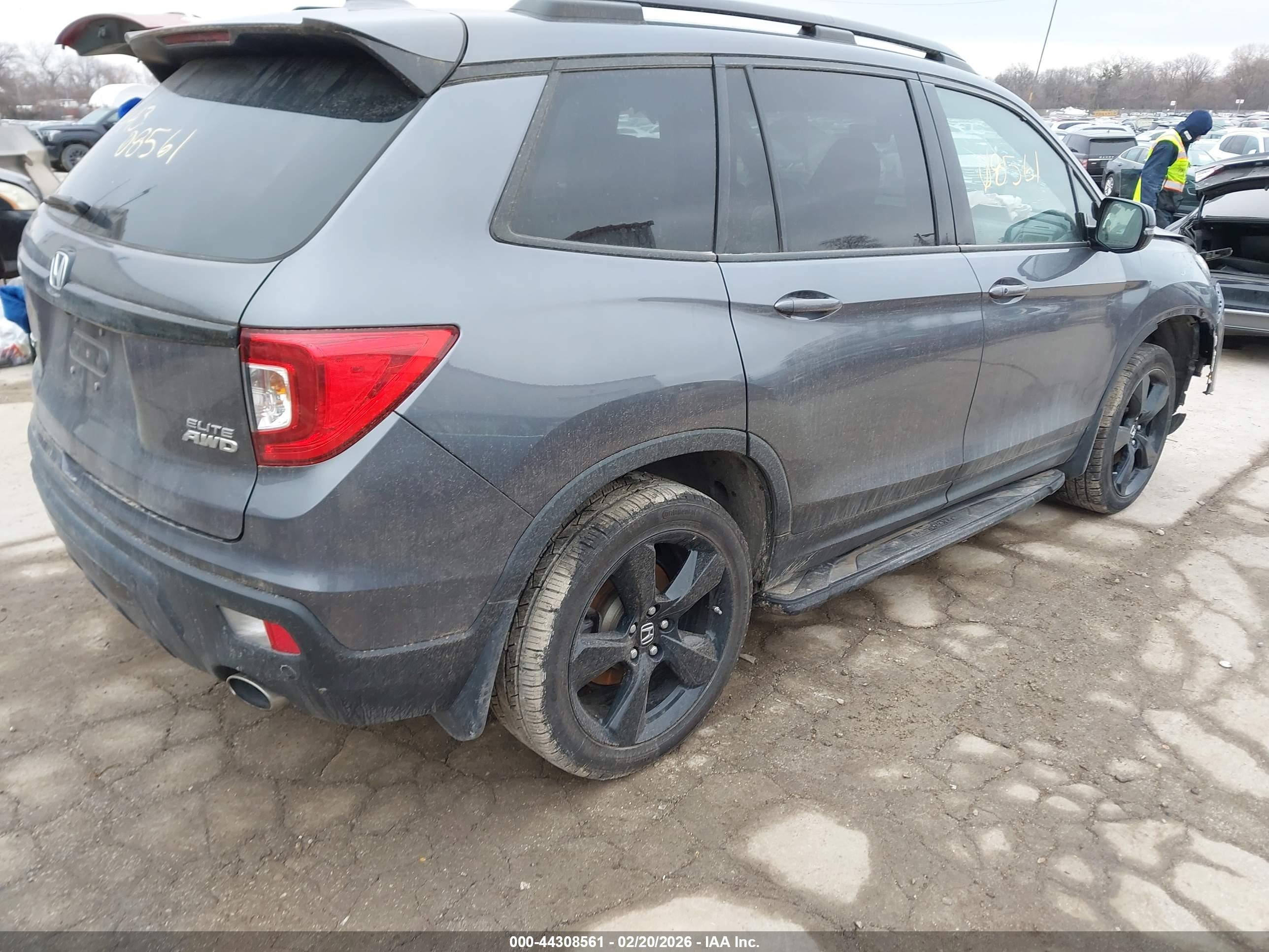HONDA PASSPORT image 4