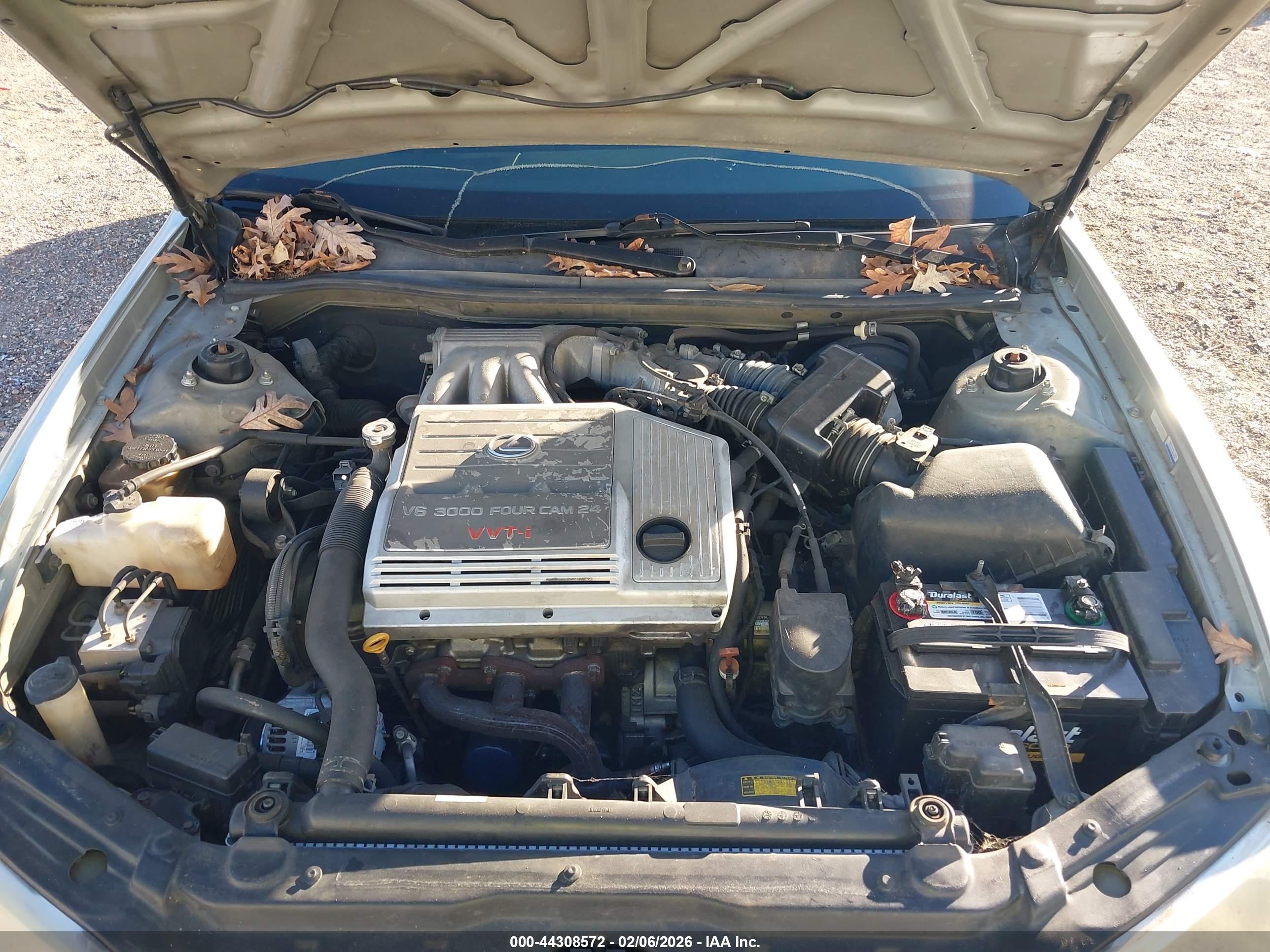 LEXUS ES image 10