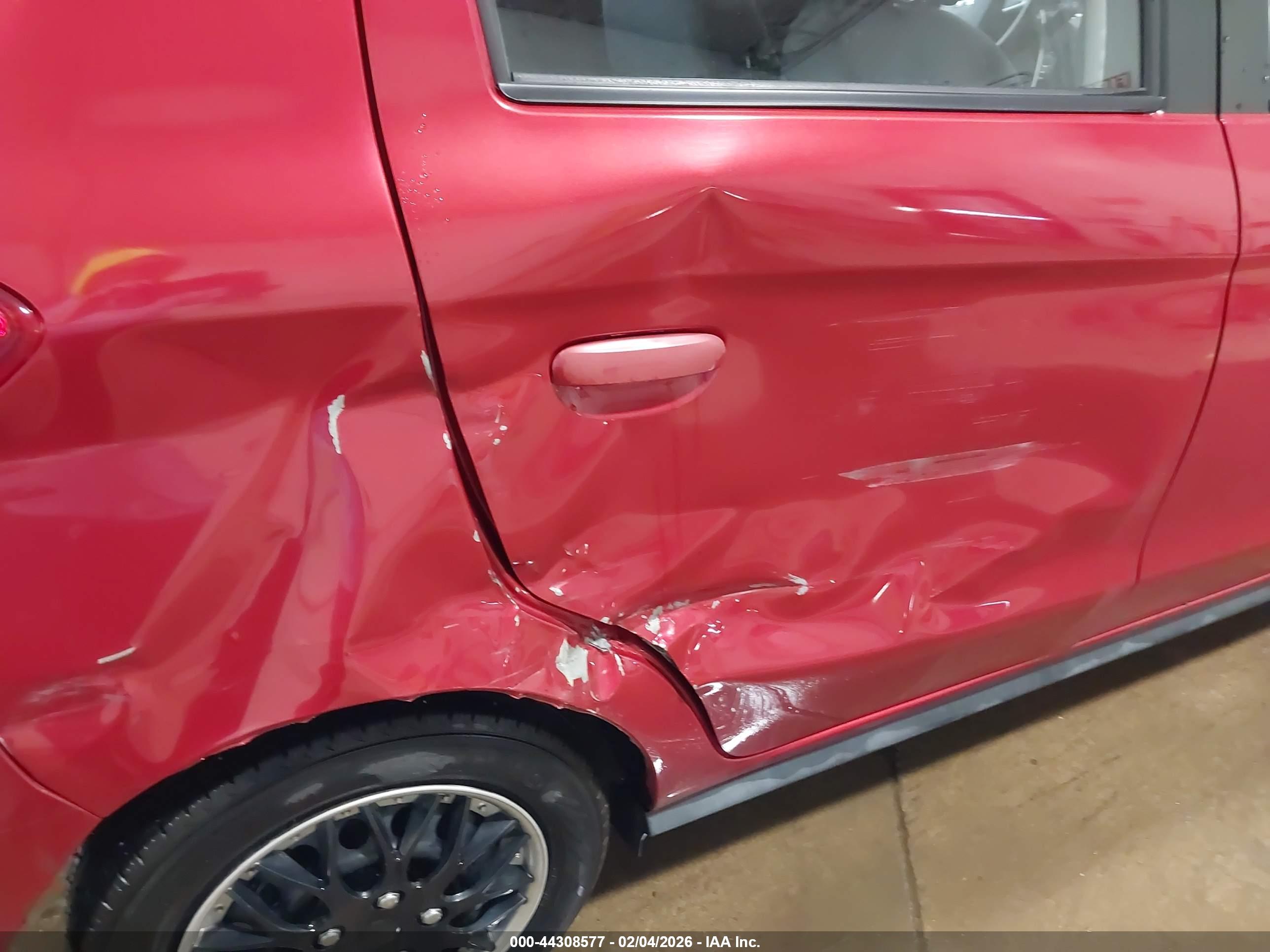 MITSUBISHI MIRAGE image 6
