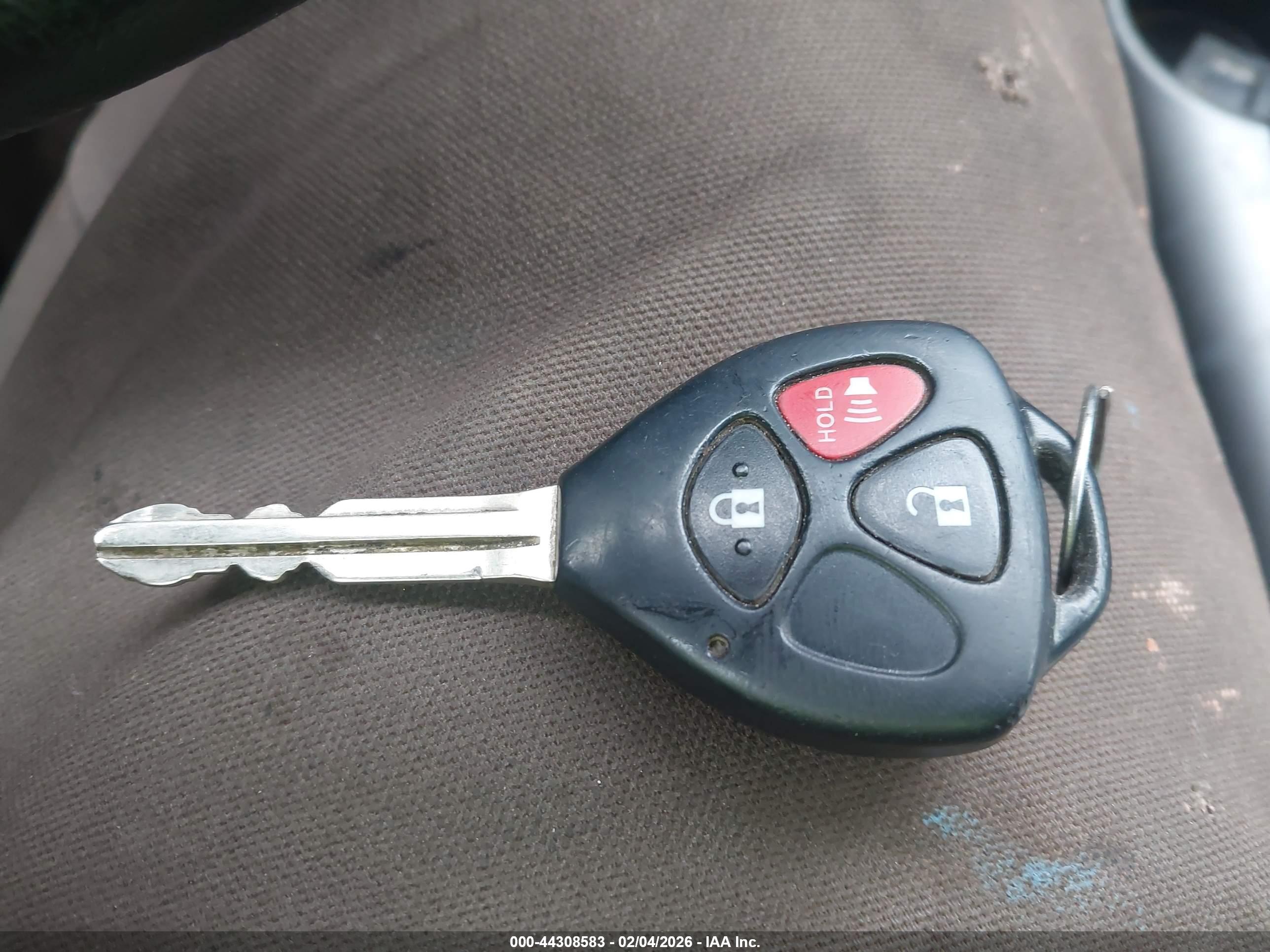 TOYOTA RAV4 image 11