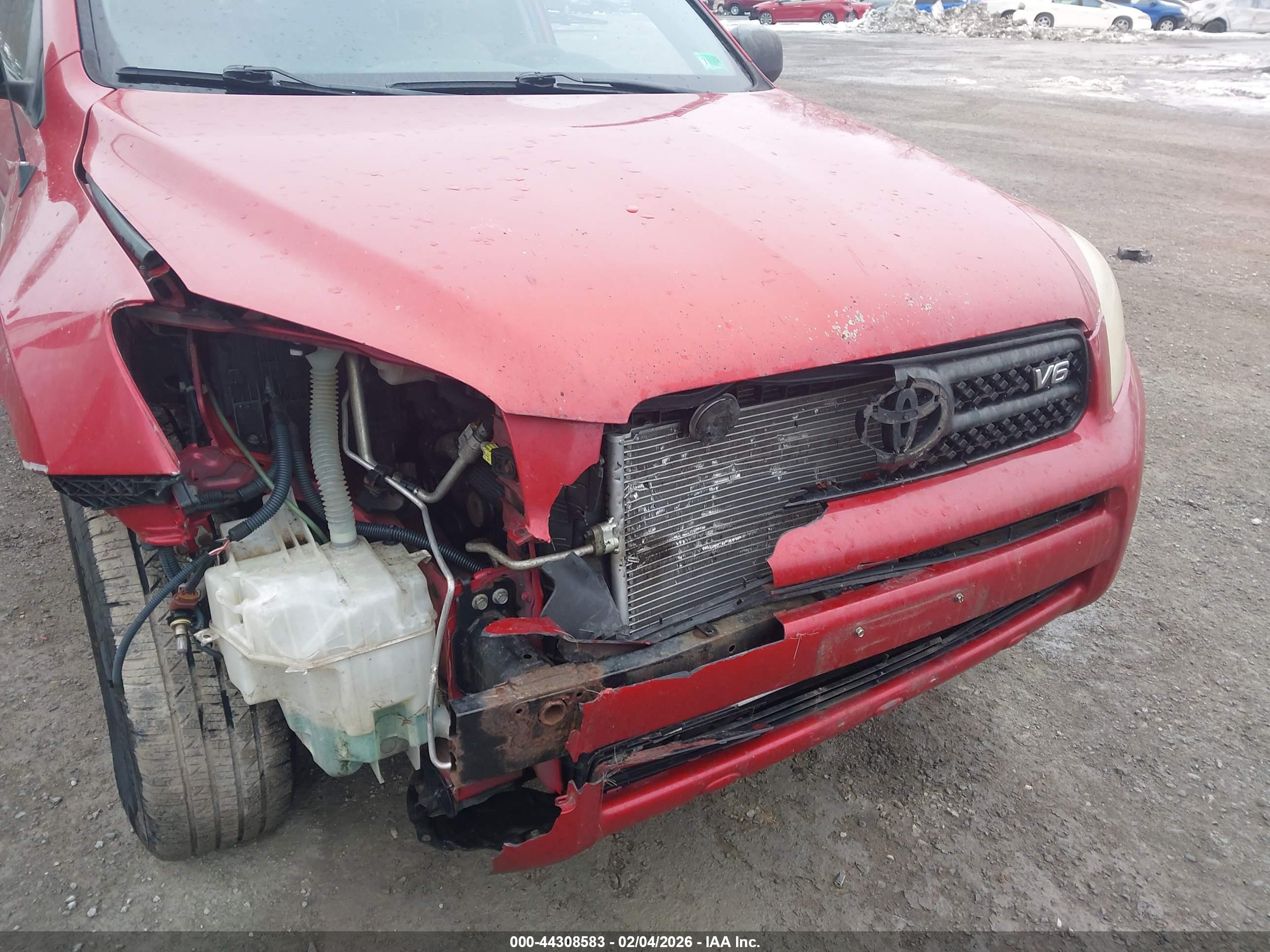 TOYOTA RAV4 image 6