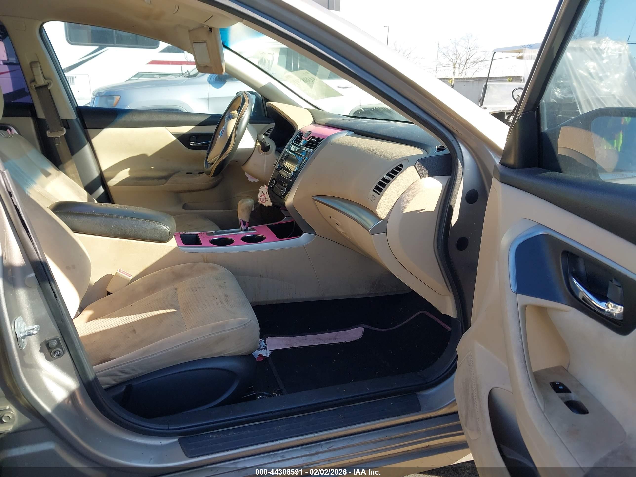 NISSAN ALTIMA image 5