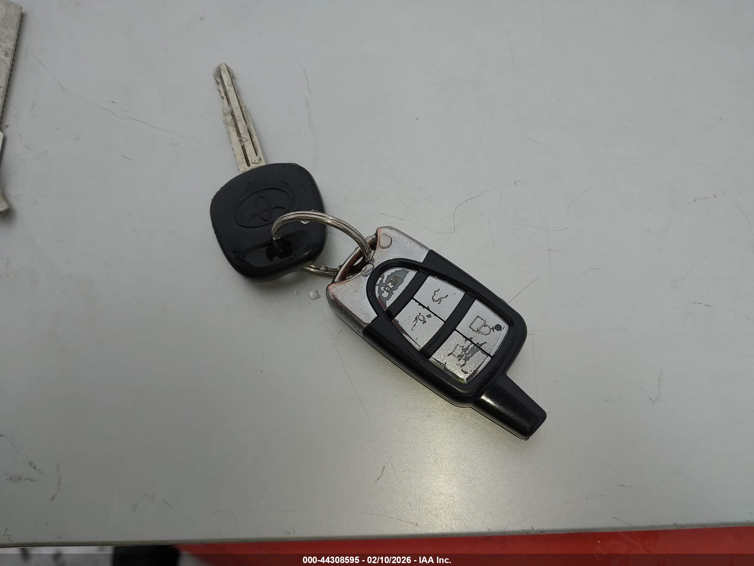 TOYOTA SIENNA image 11