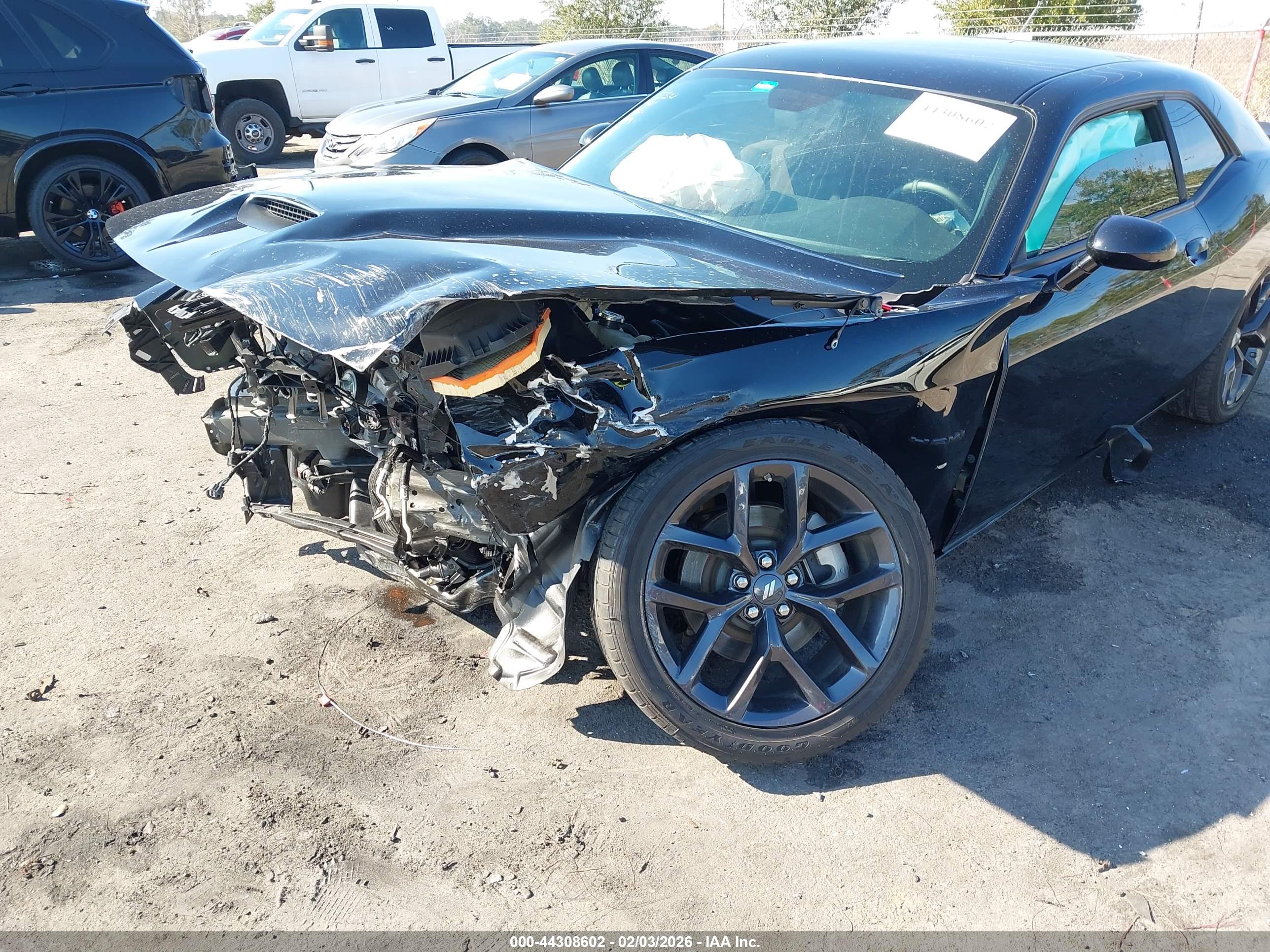 DODGE CHALLENGER image 6