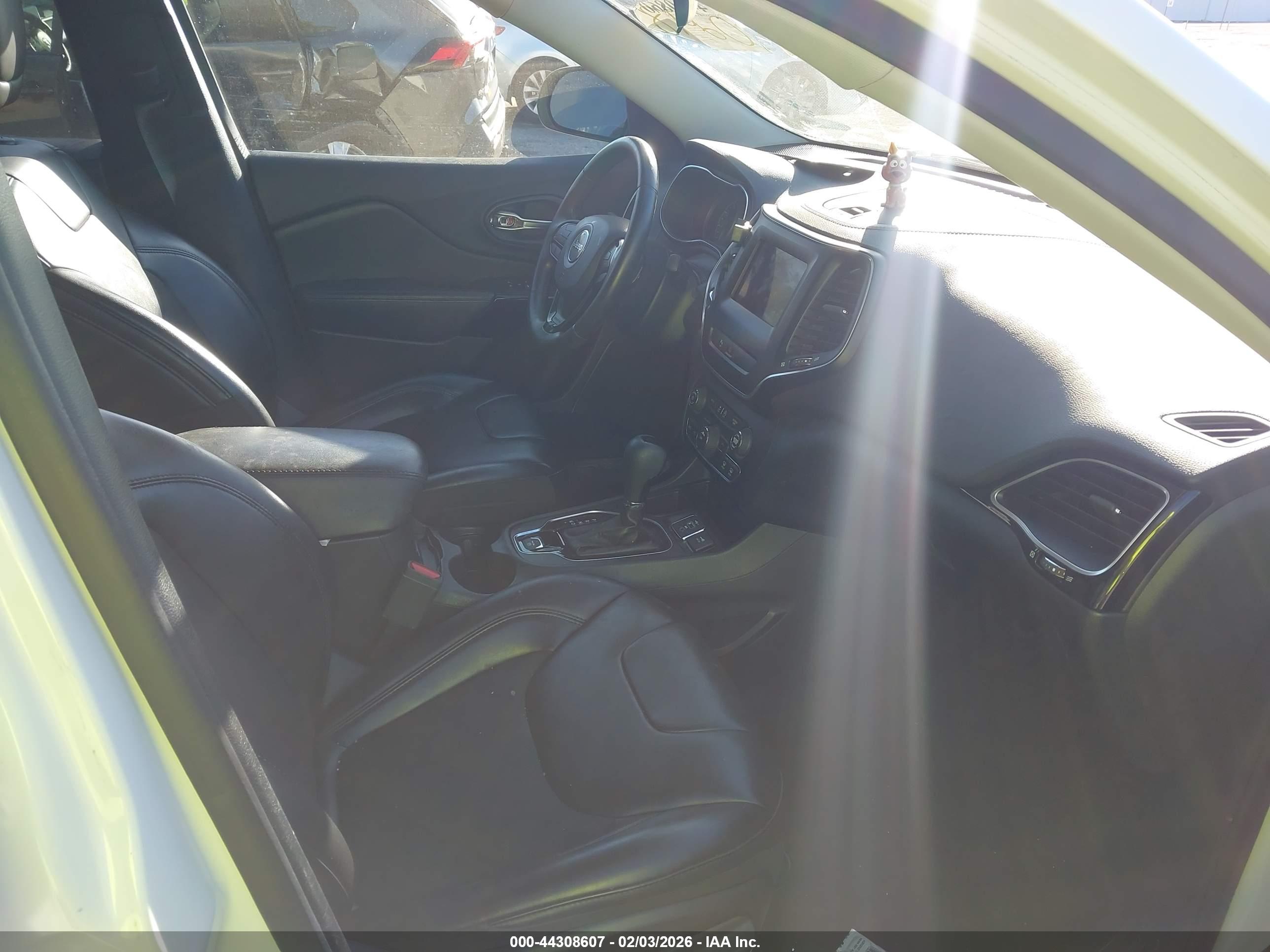 JEEP CHEROKEE image 5