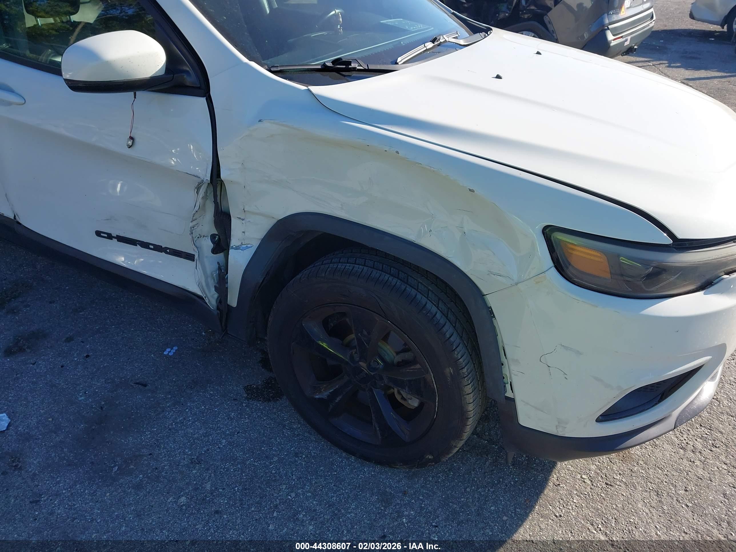 JEEP CHEROKEE image 6