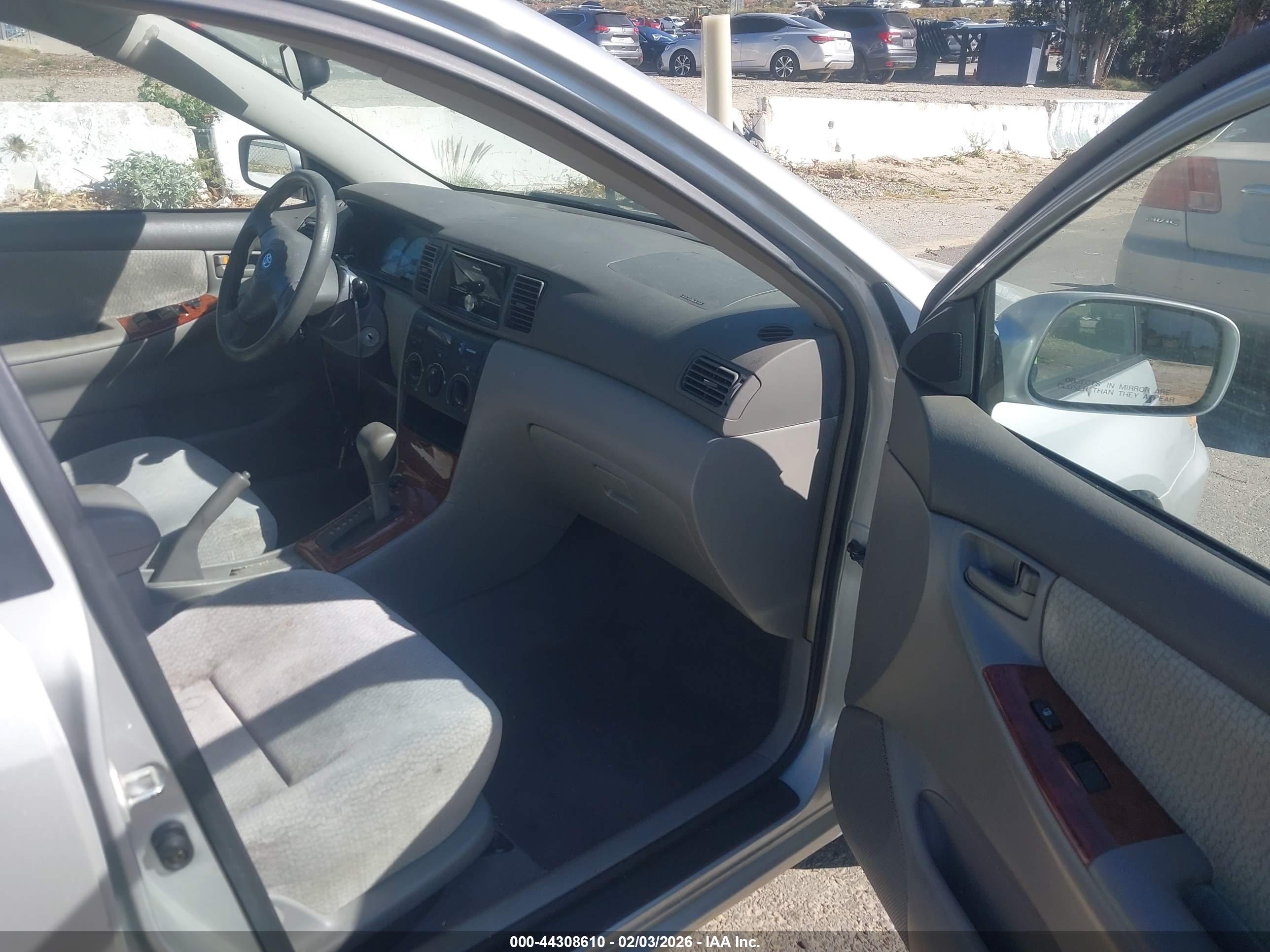 TOYOTA COROLLA image 5