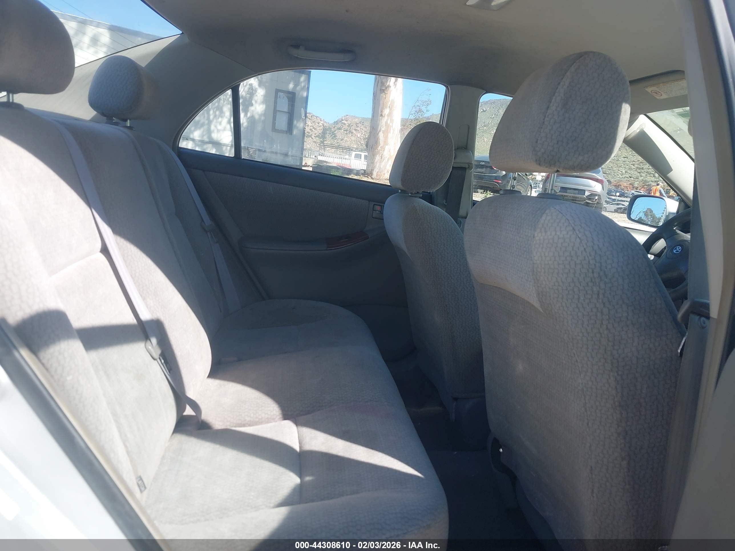 TOYOTA COROLLA image 8