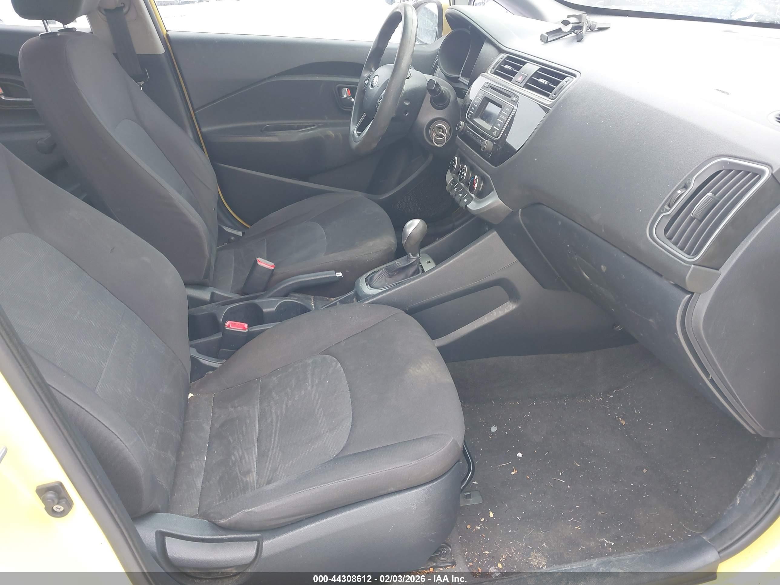 KIA RIO image 5