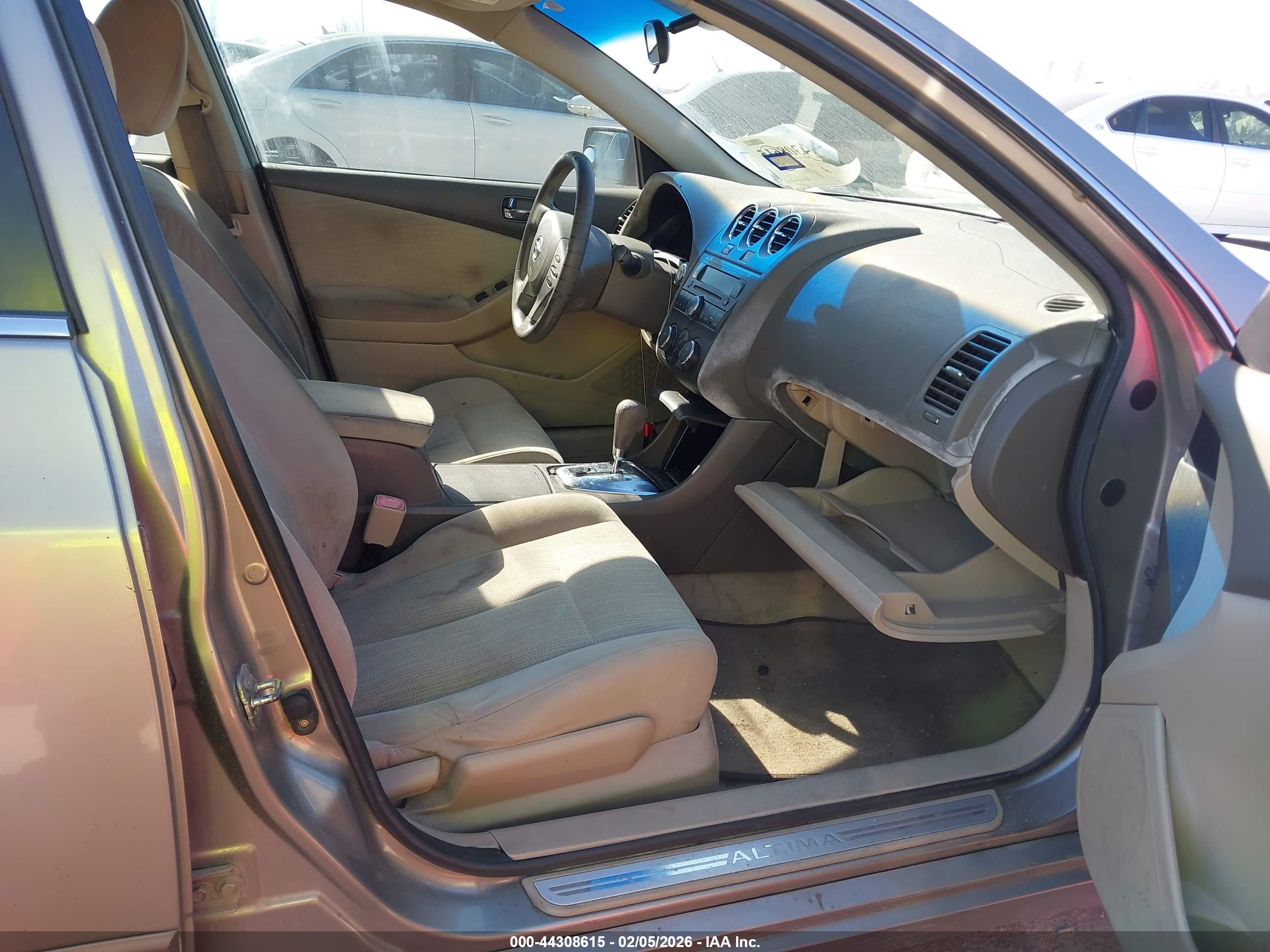 NISSAN ALTIMA image 5