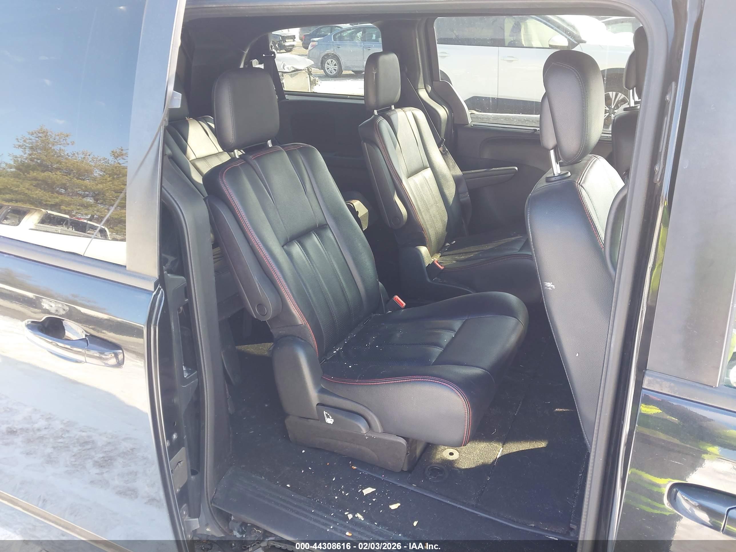 DODGE GRAND image 8