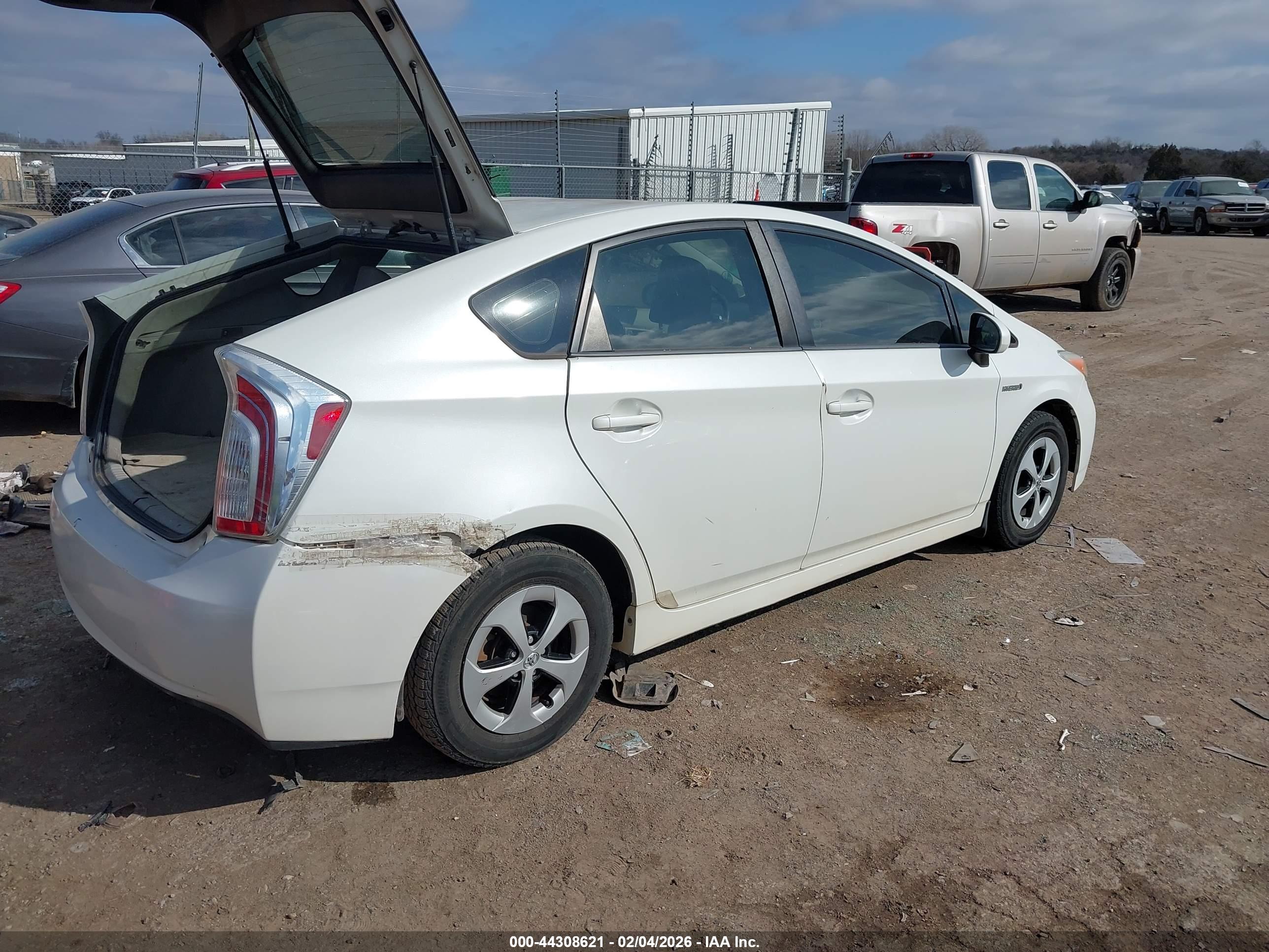 TOYOTA PRIUS image 4