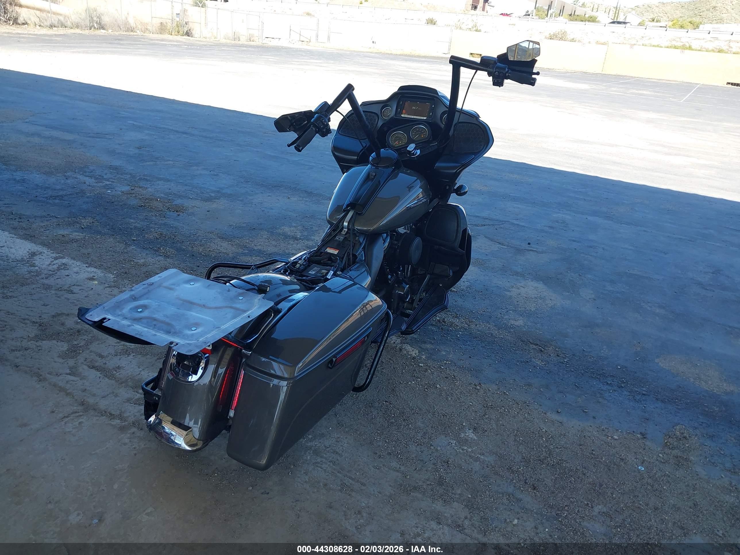 HARLEY-DAVIDSON FLTRU image 4