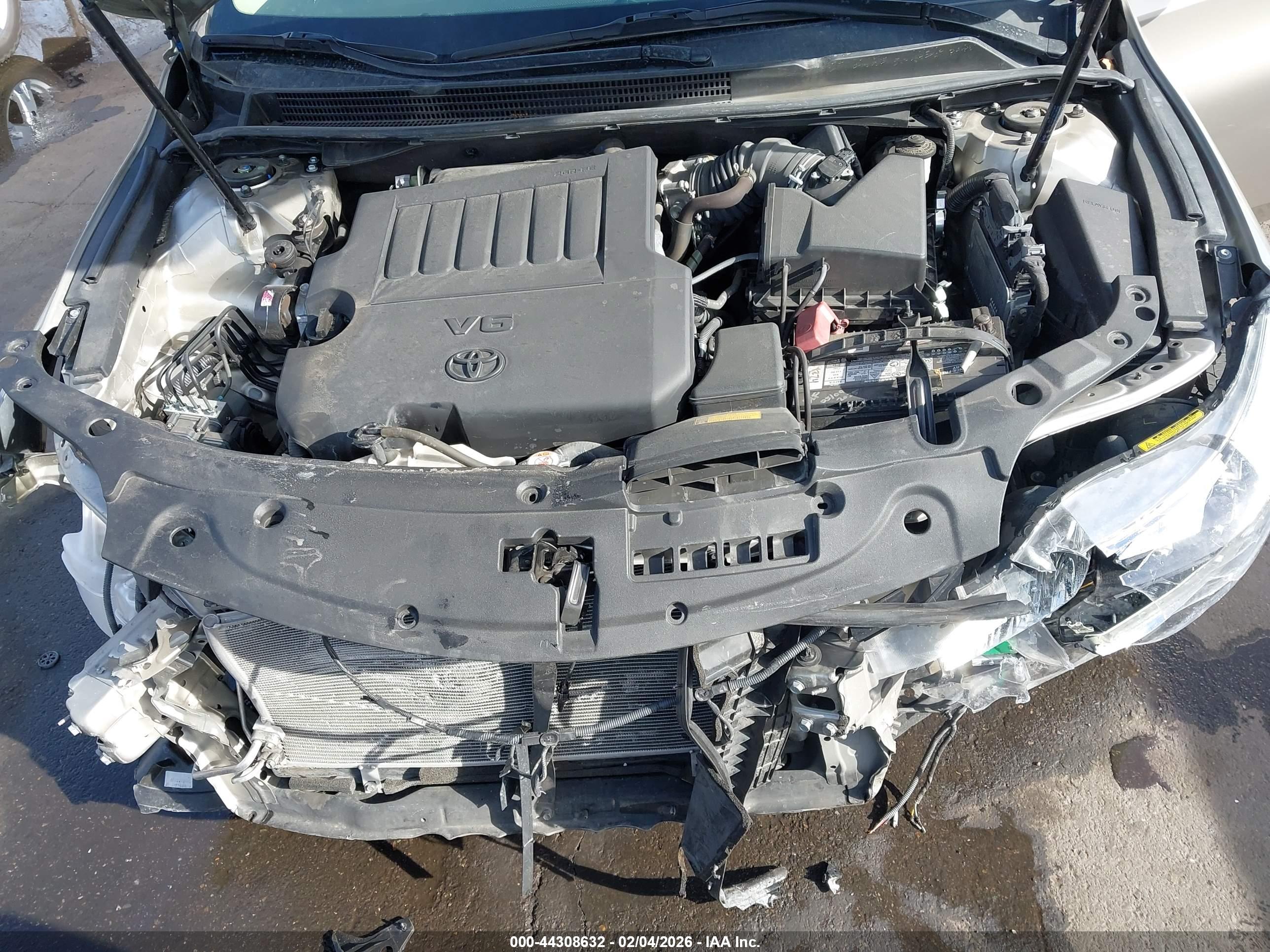 TOYOTA AVALON image 10