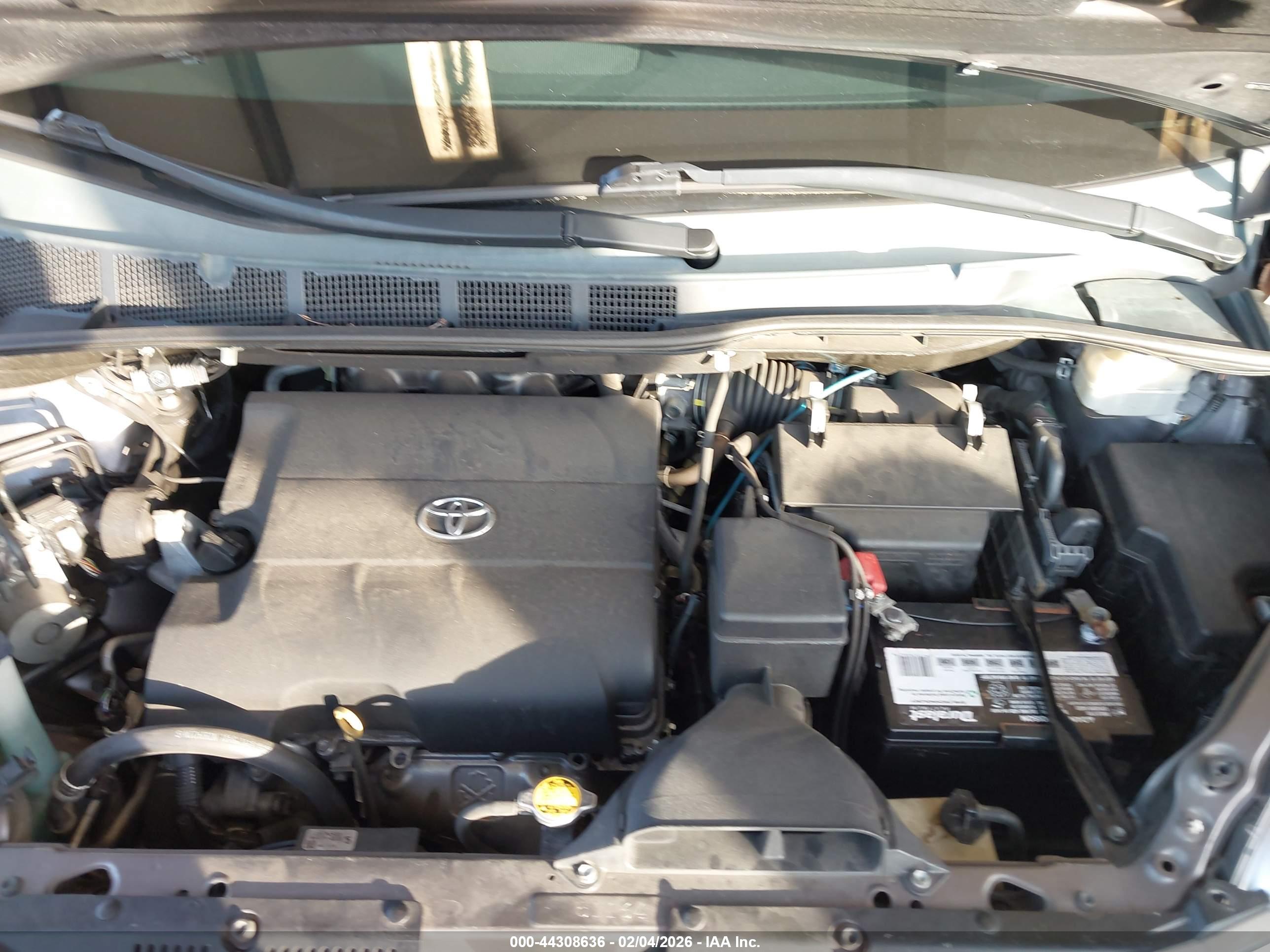 TOYOTA SIENNA image 10