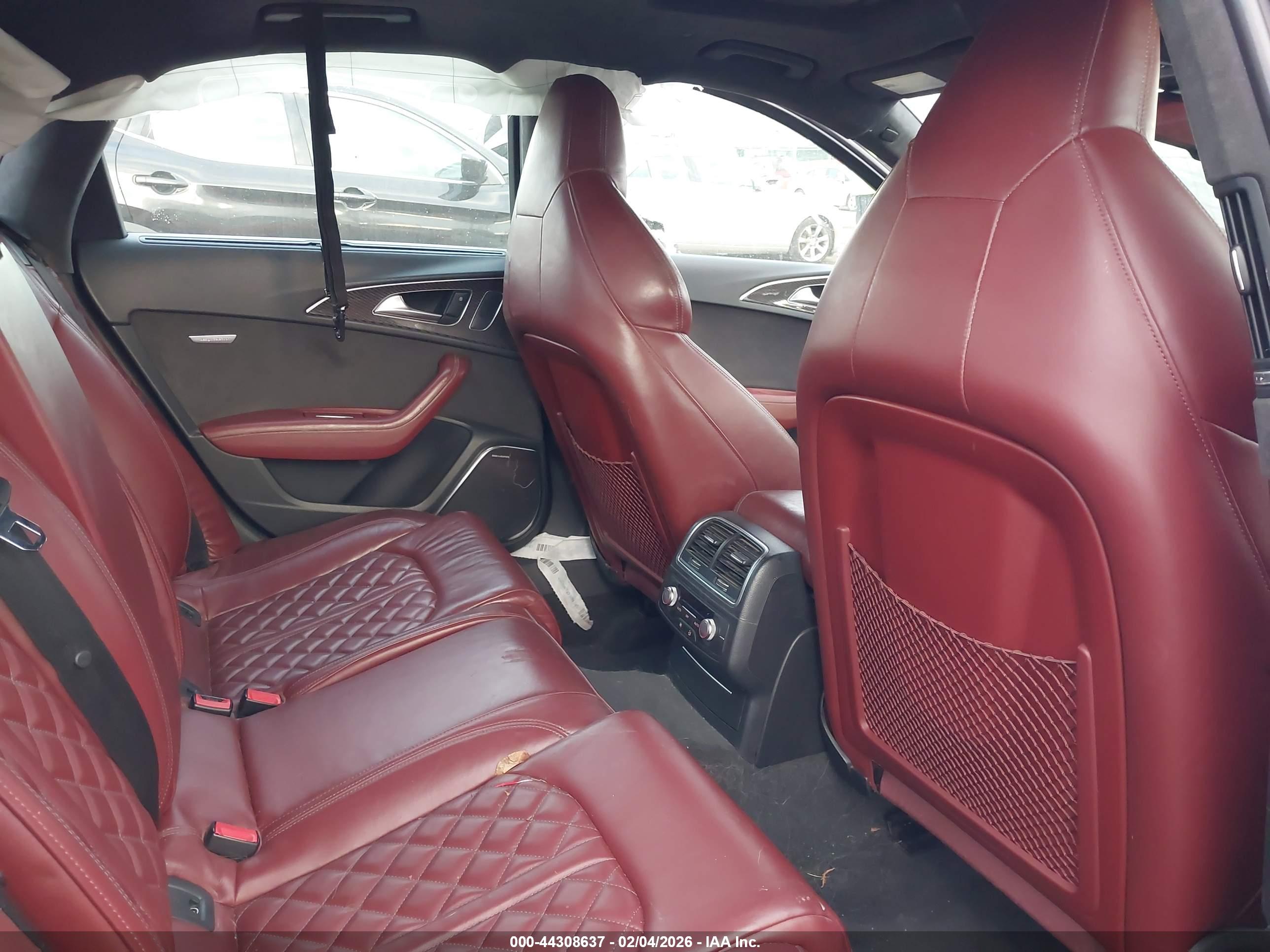 AUDI S6 image 8