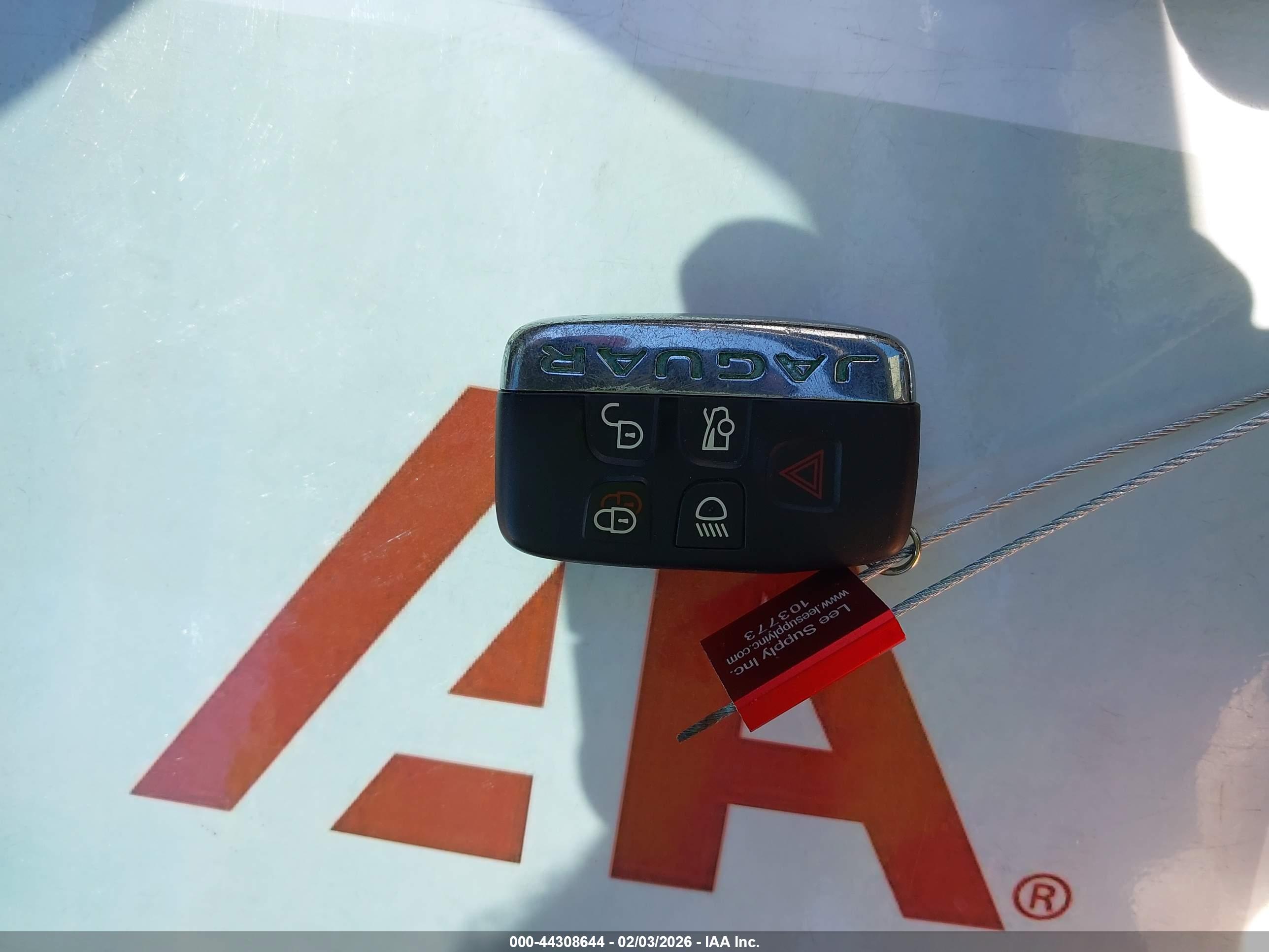 JAGUAR XF image 11