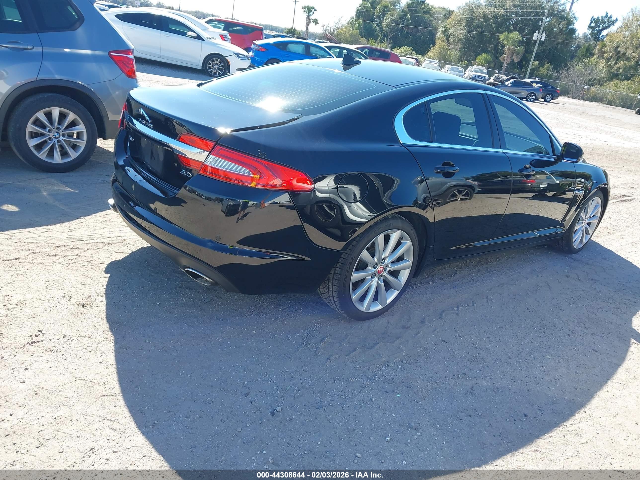 JAGUAR XF image 4