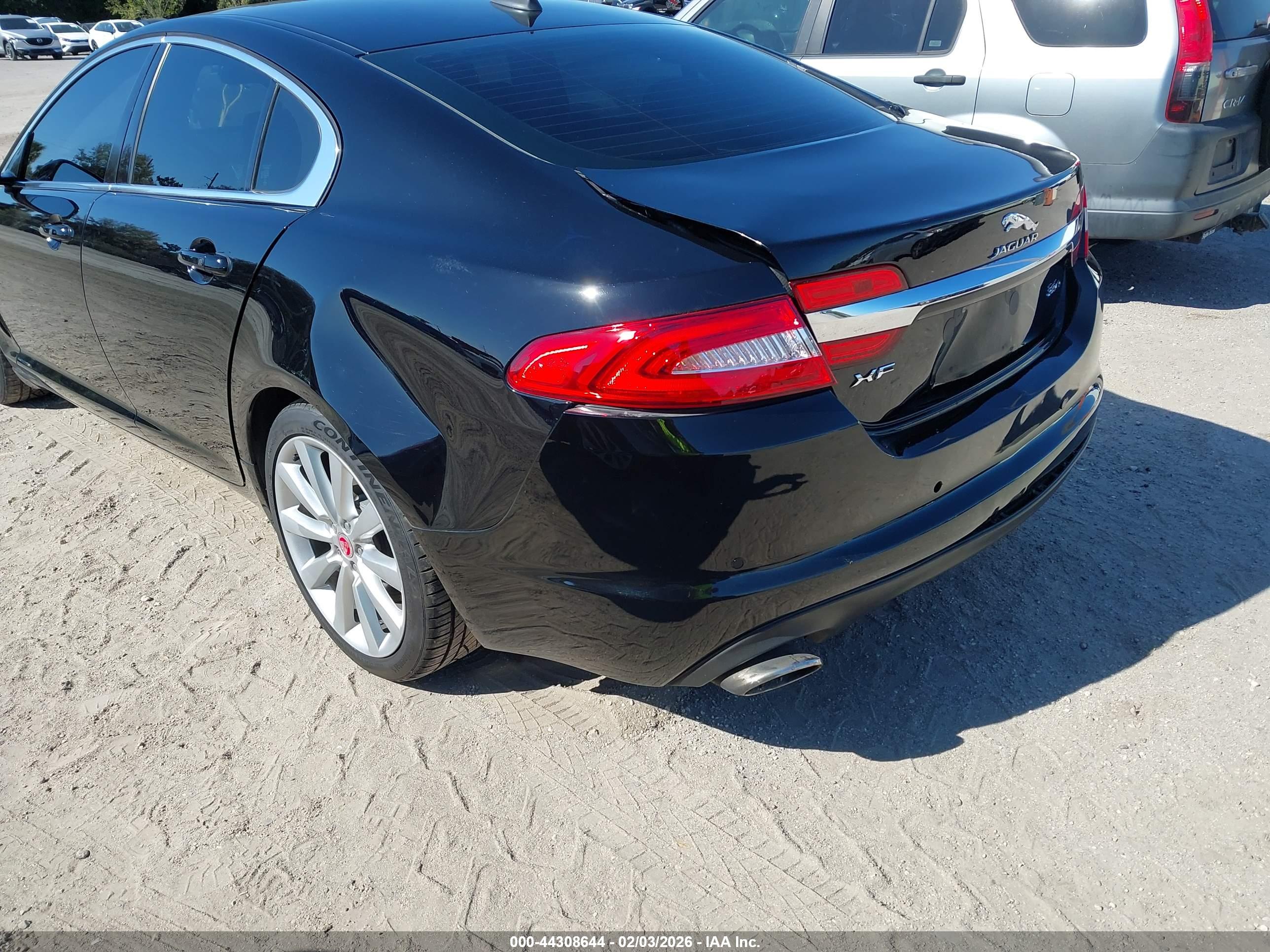 JAGUAR XF image 6