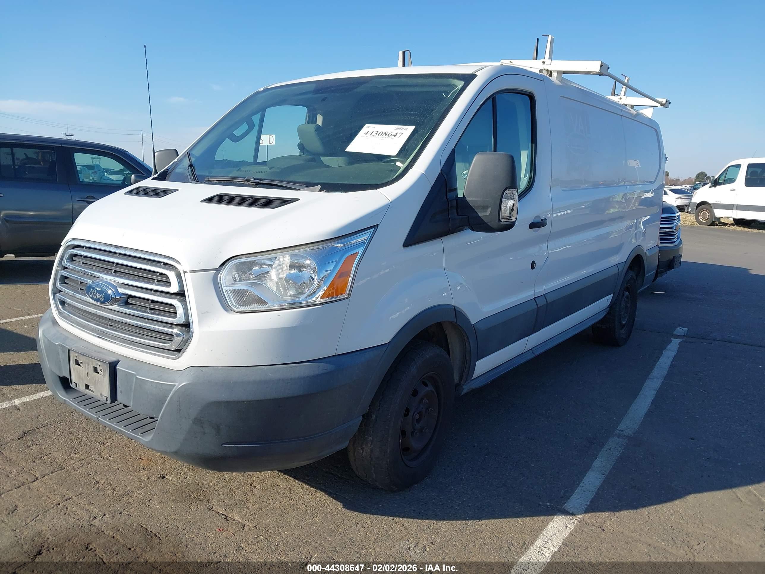 FORD TRANSIT-250 image 2