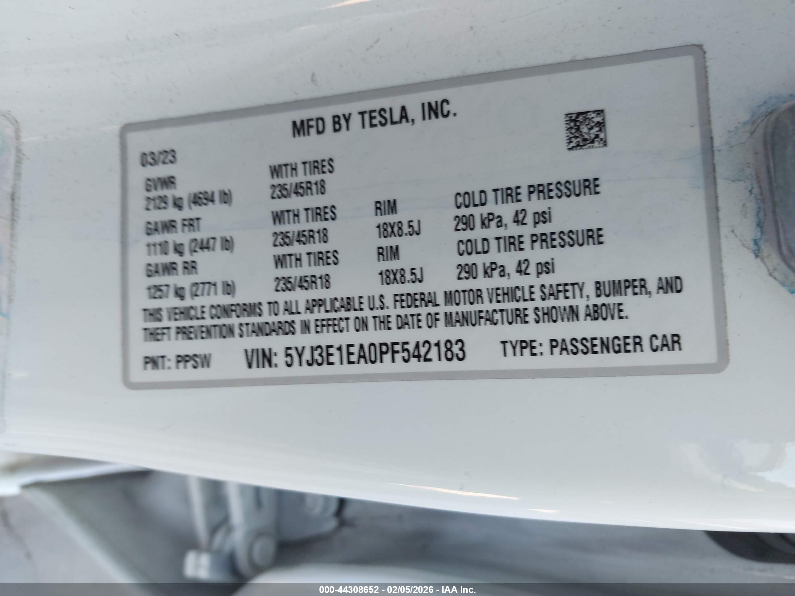 TESLA MODEL image 9