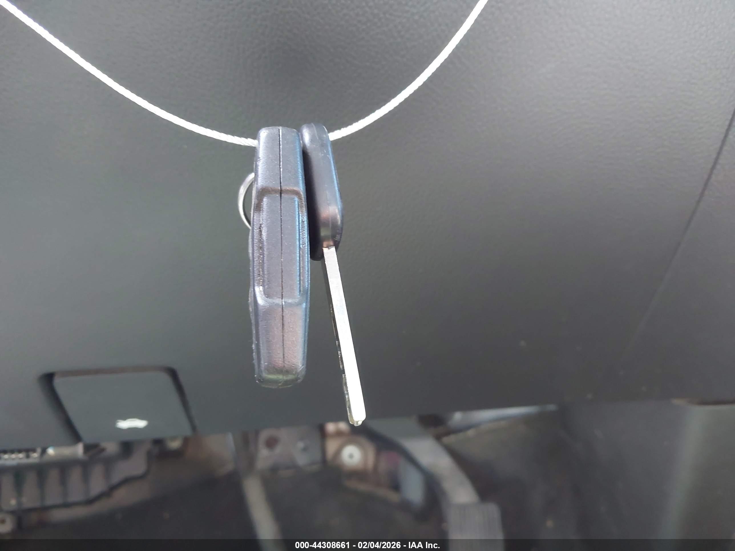 CHEVROLET SILVERADO image 11