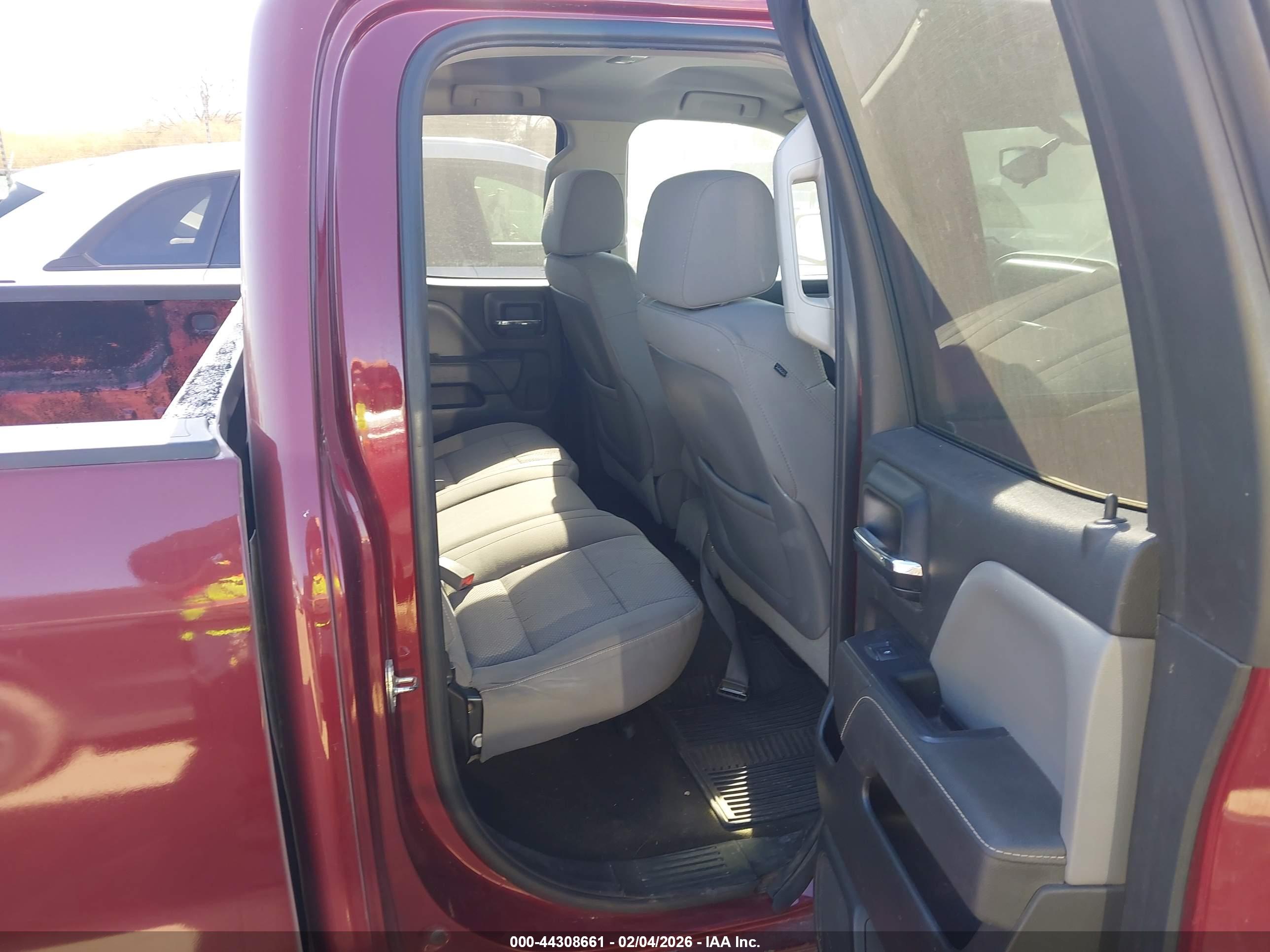 CHEVROLET SILVERADO image 8