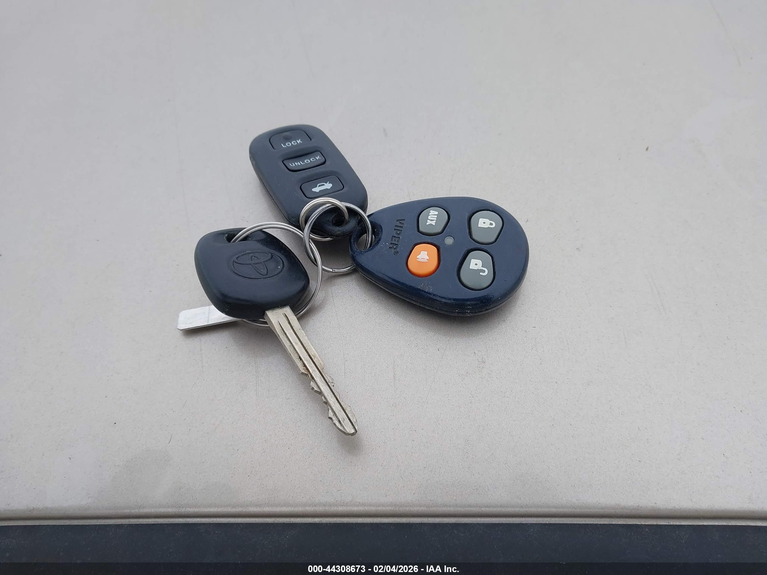 TOYOTA CAMRY image 11