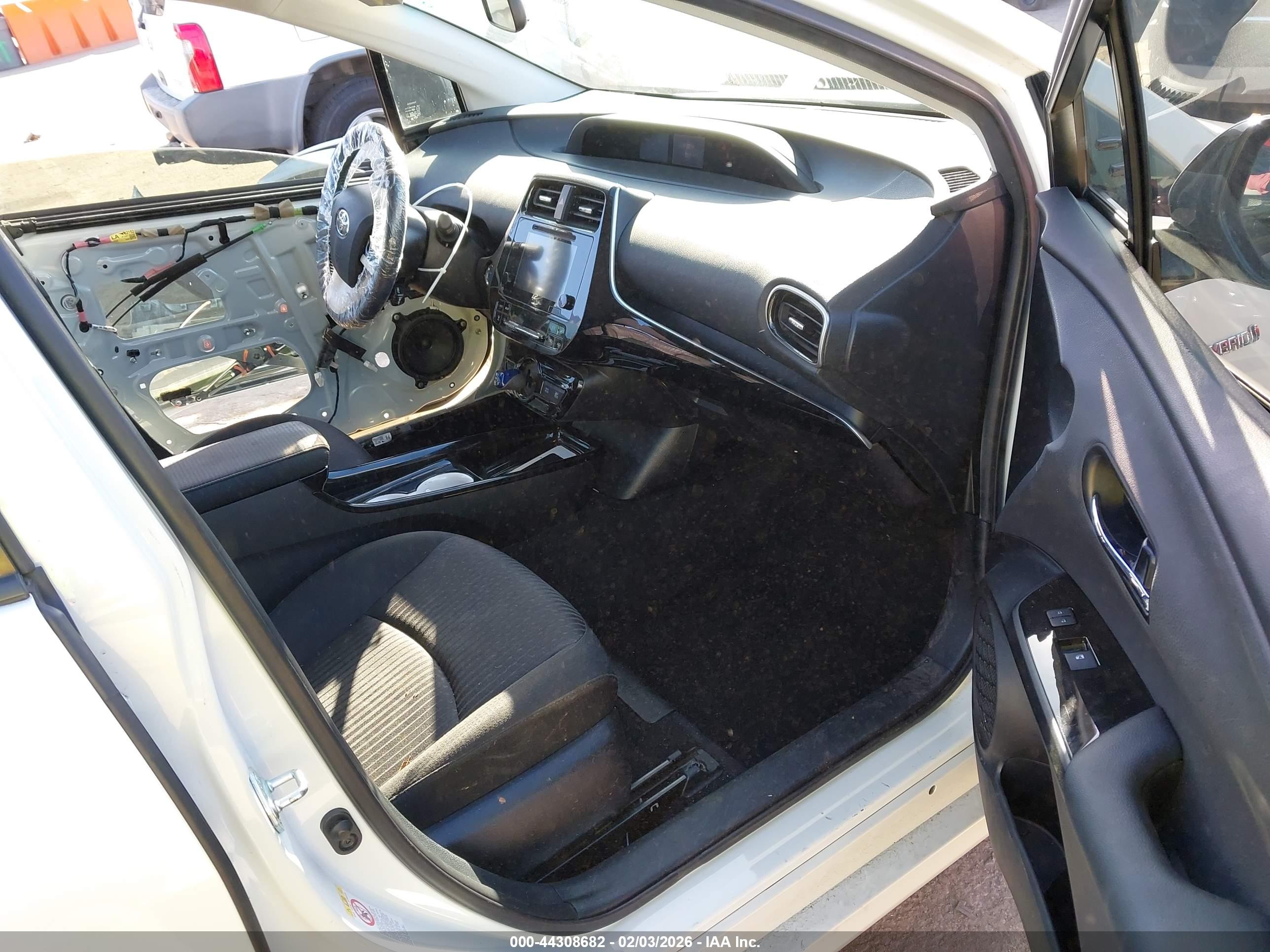 TOYOTA PRIUS image 5