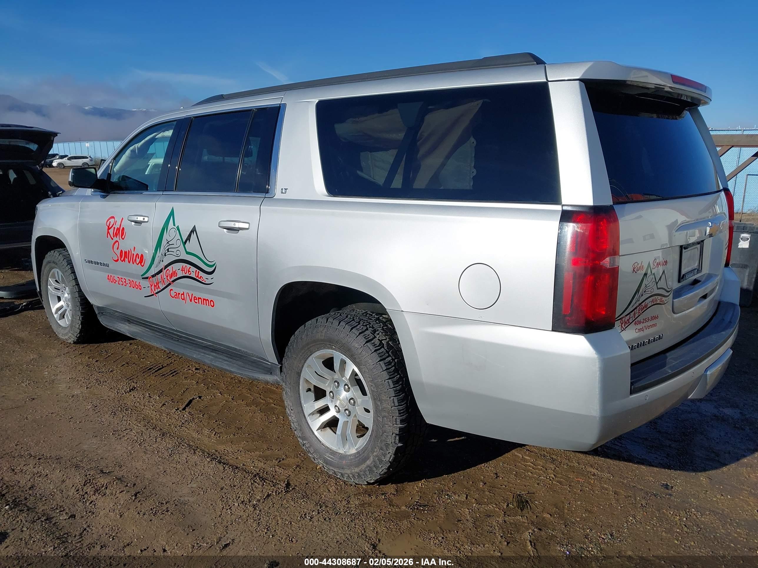 CHEVROLET SUBURBAN image 3