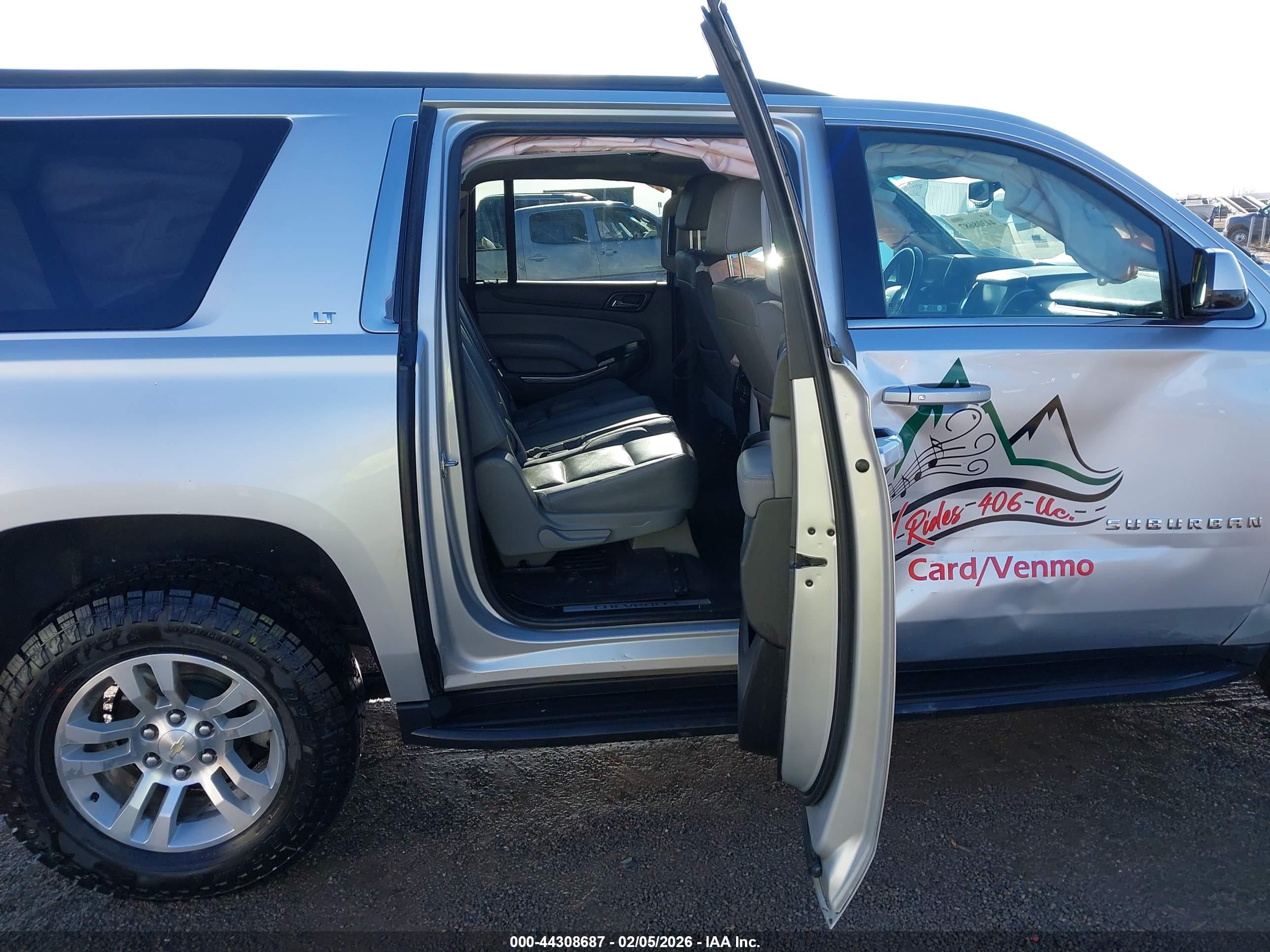 CHEVROLET SUBURBAN image 8