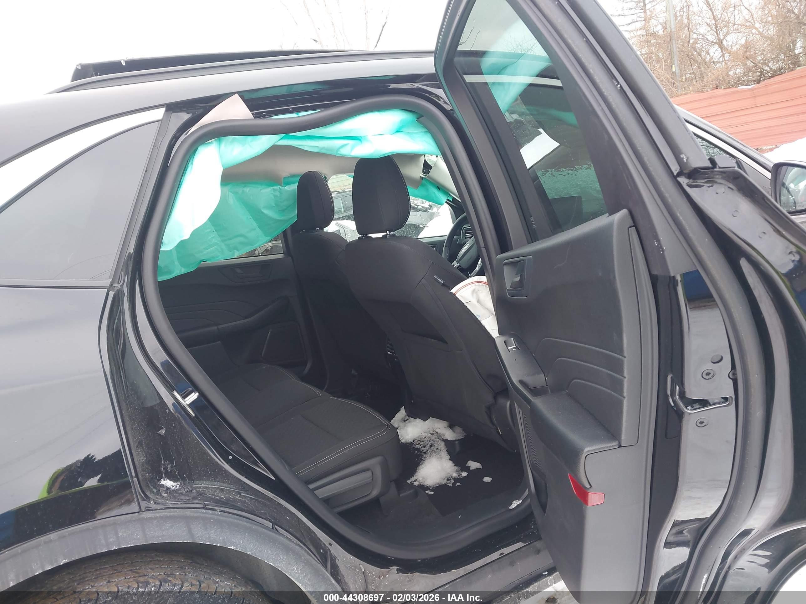FORD ESCAPE image 8