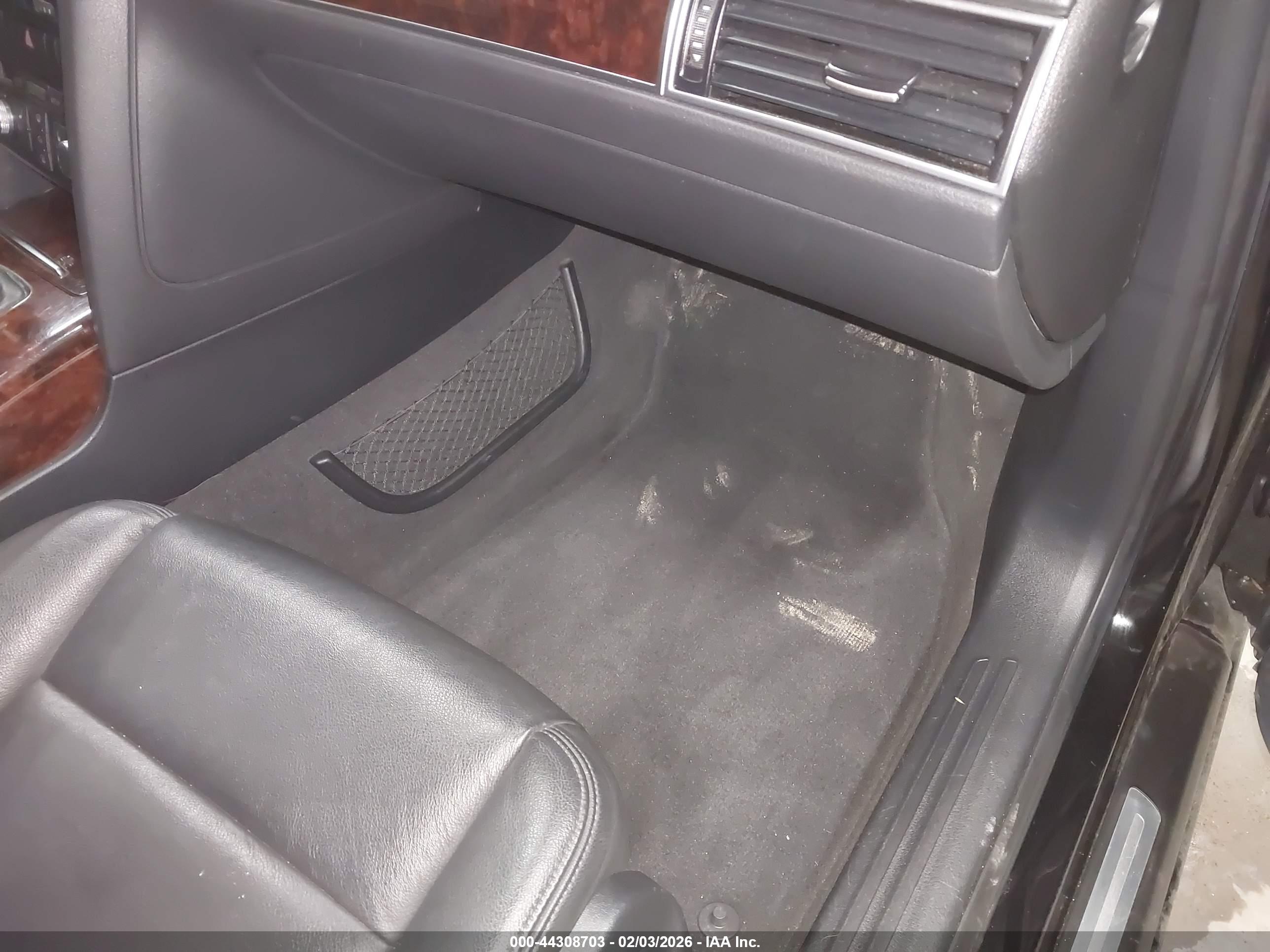 AUDI A6 image 8