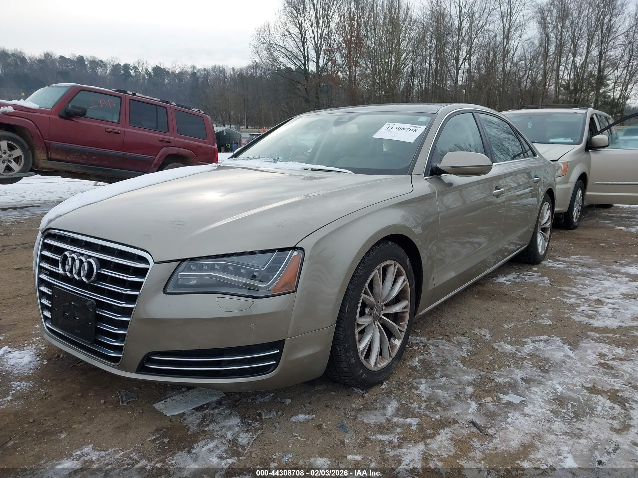 AUDI A8 image 2