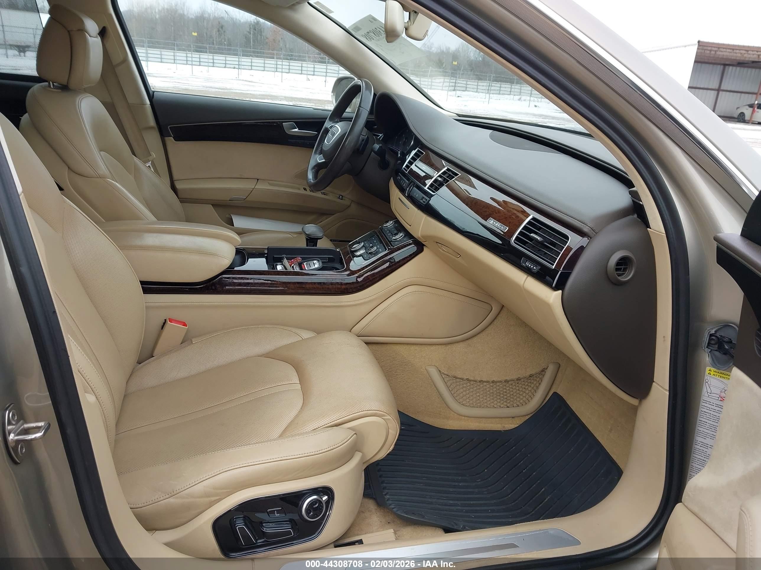 AUDI A8 image 5