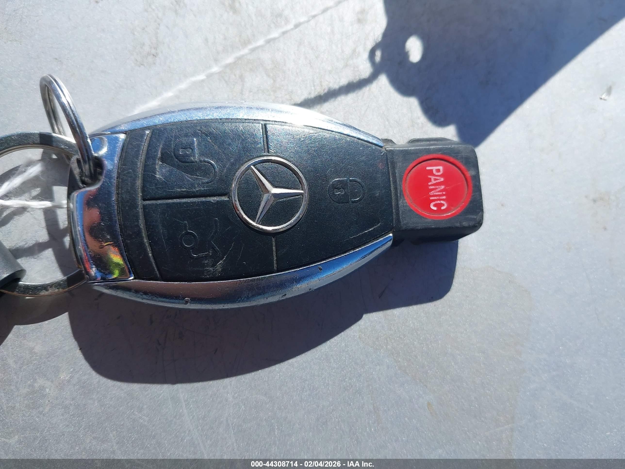 MERCEDES-BENZ C image 11