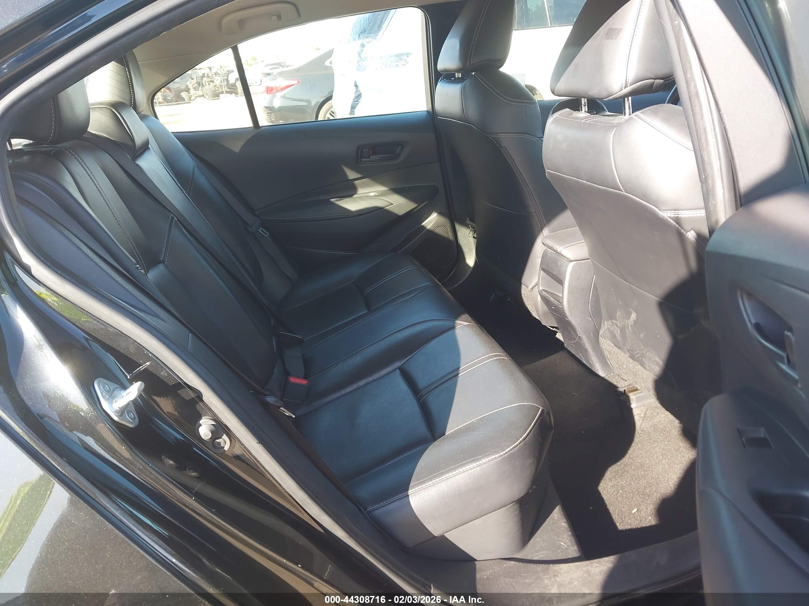 TOYOTA COROLLA image 8