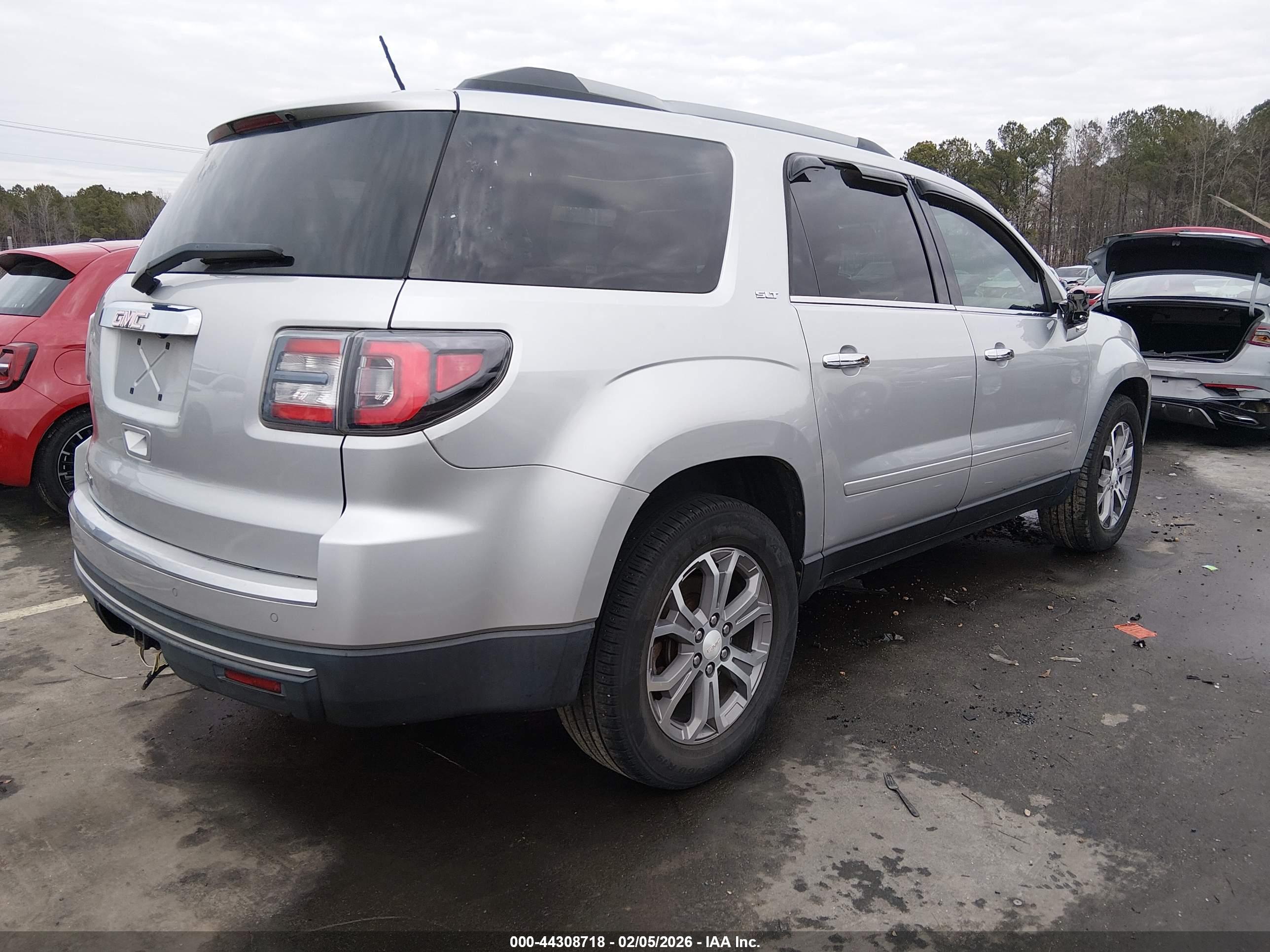 GMC ACADIA image 4