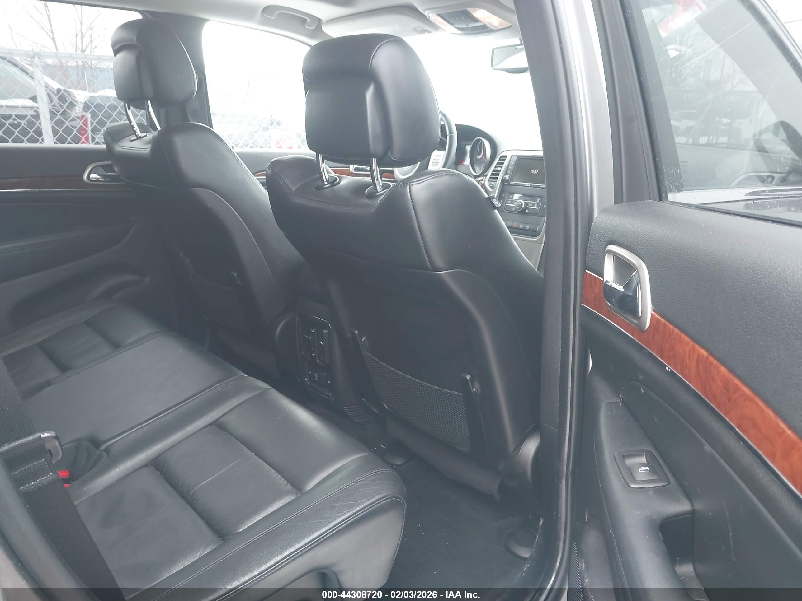 JEEP GRAND image 8